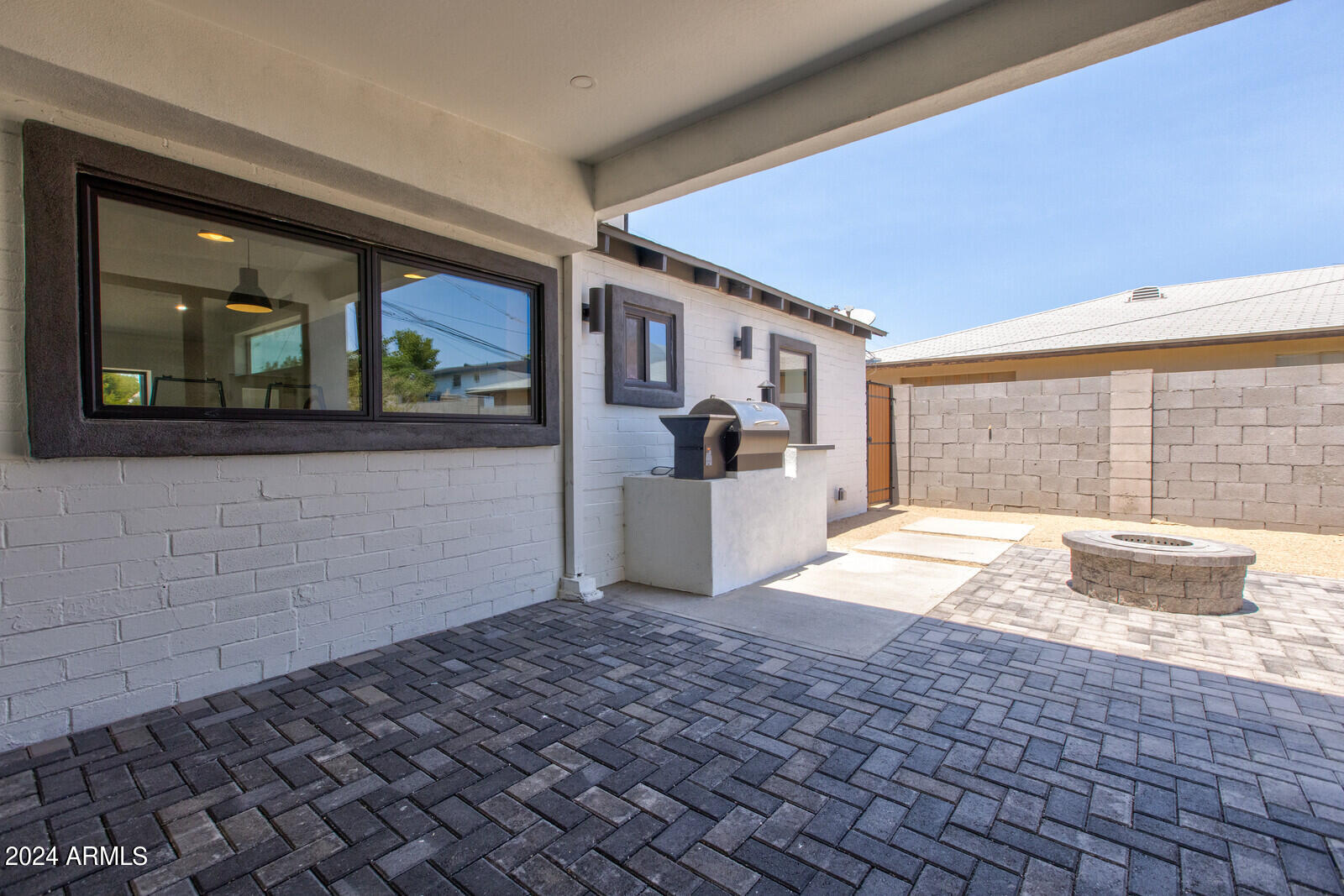 2927 N 29TH Place