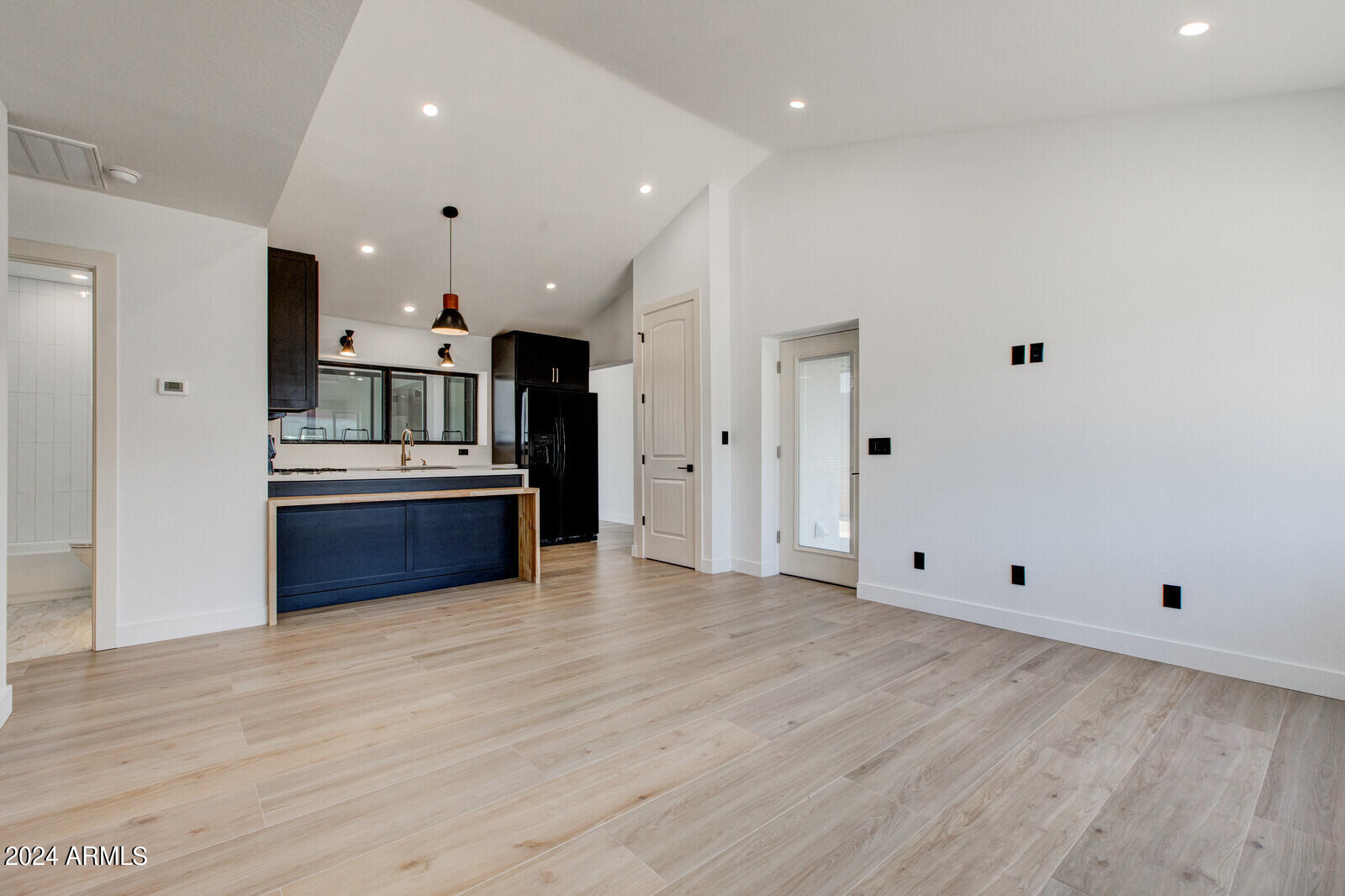 2927 N 29TH Place