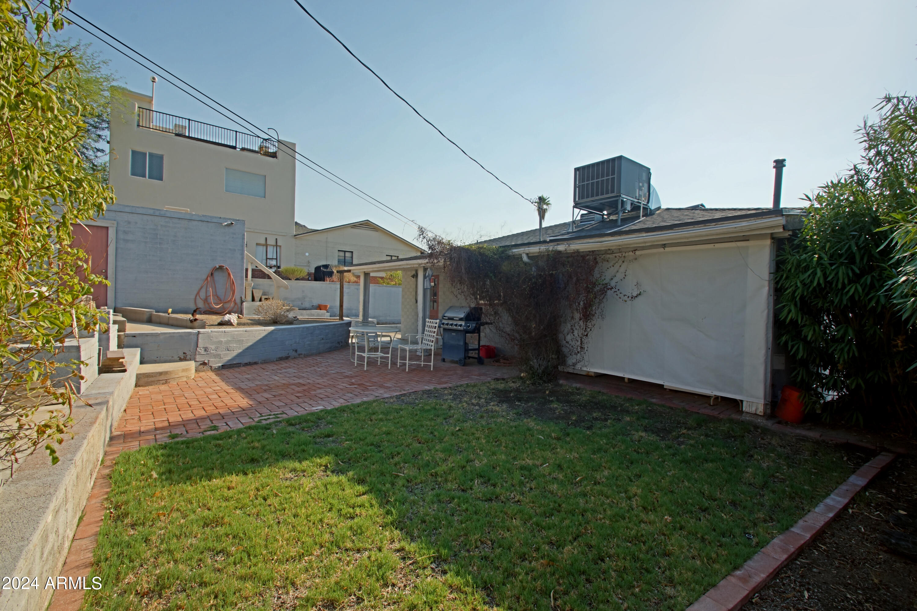 9622 N 1ST Avenue