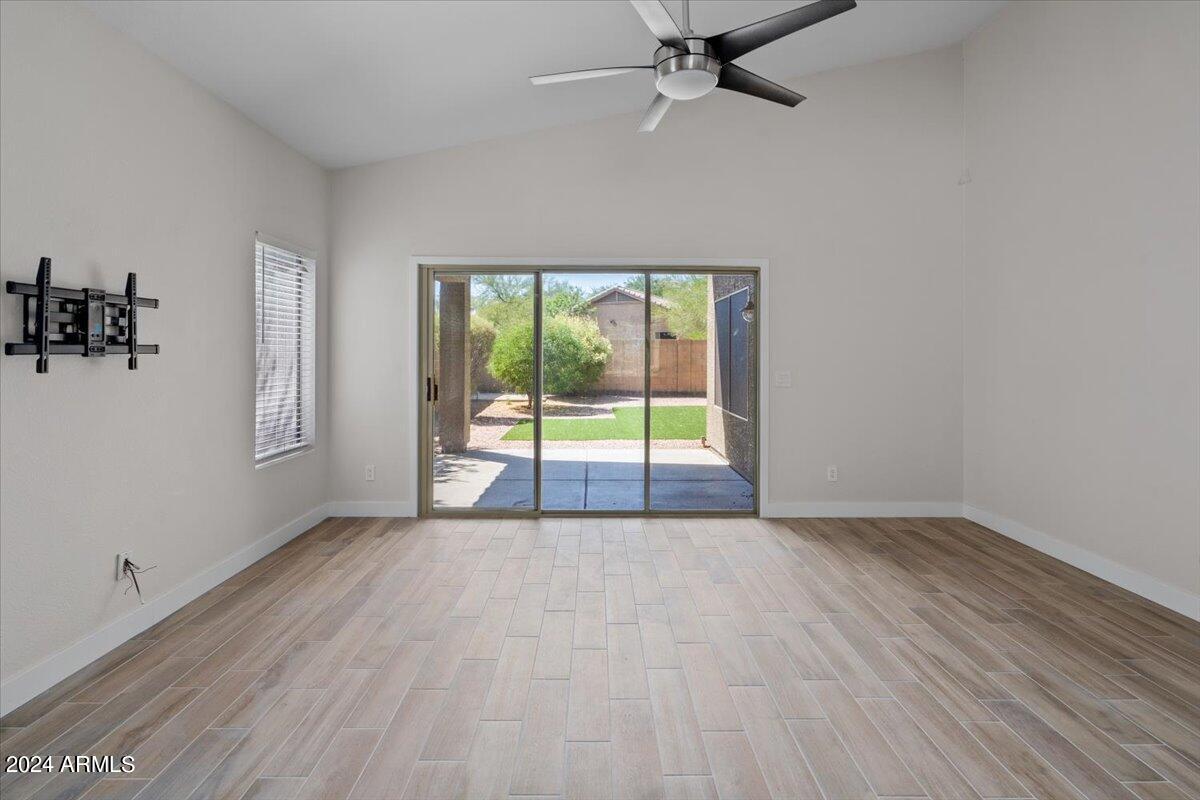 40702 N ROBINSON Drive