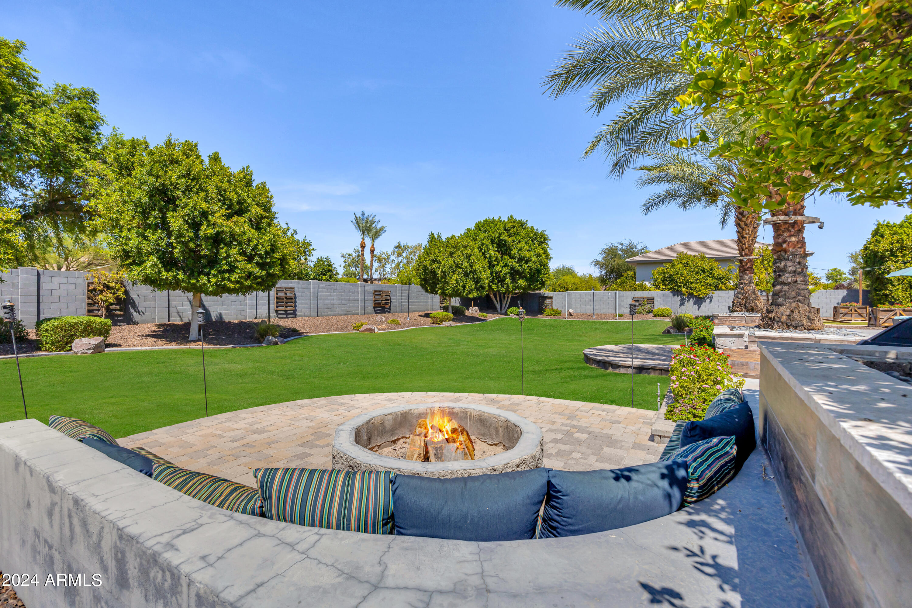 2776 E TAURUS Place