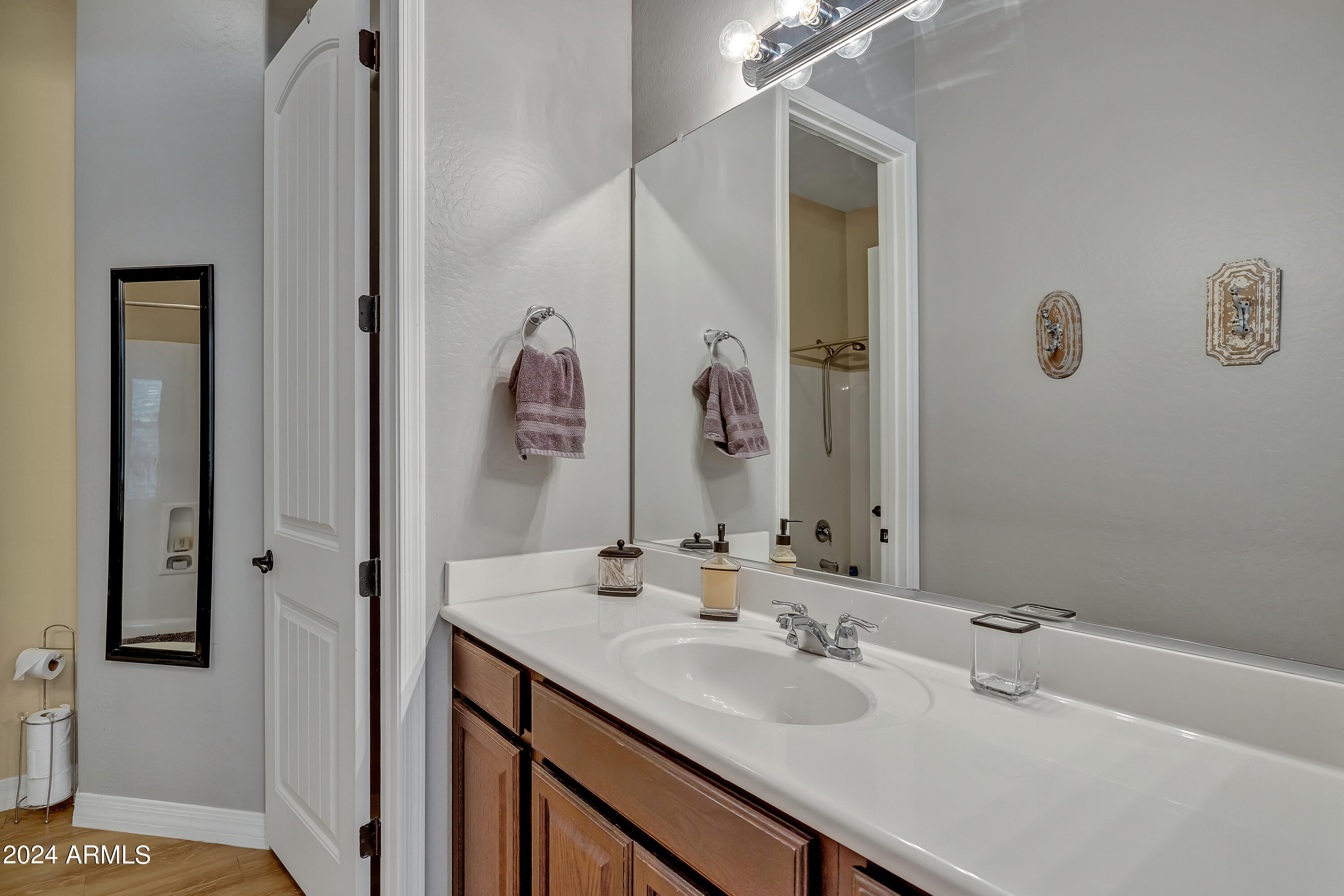 2776 E TAURUS Place