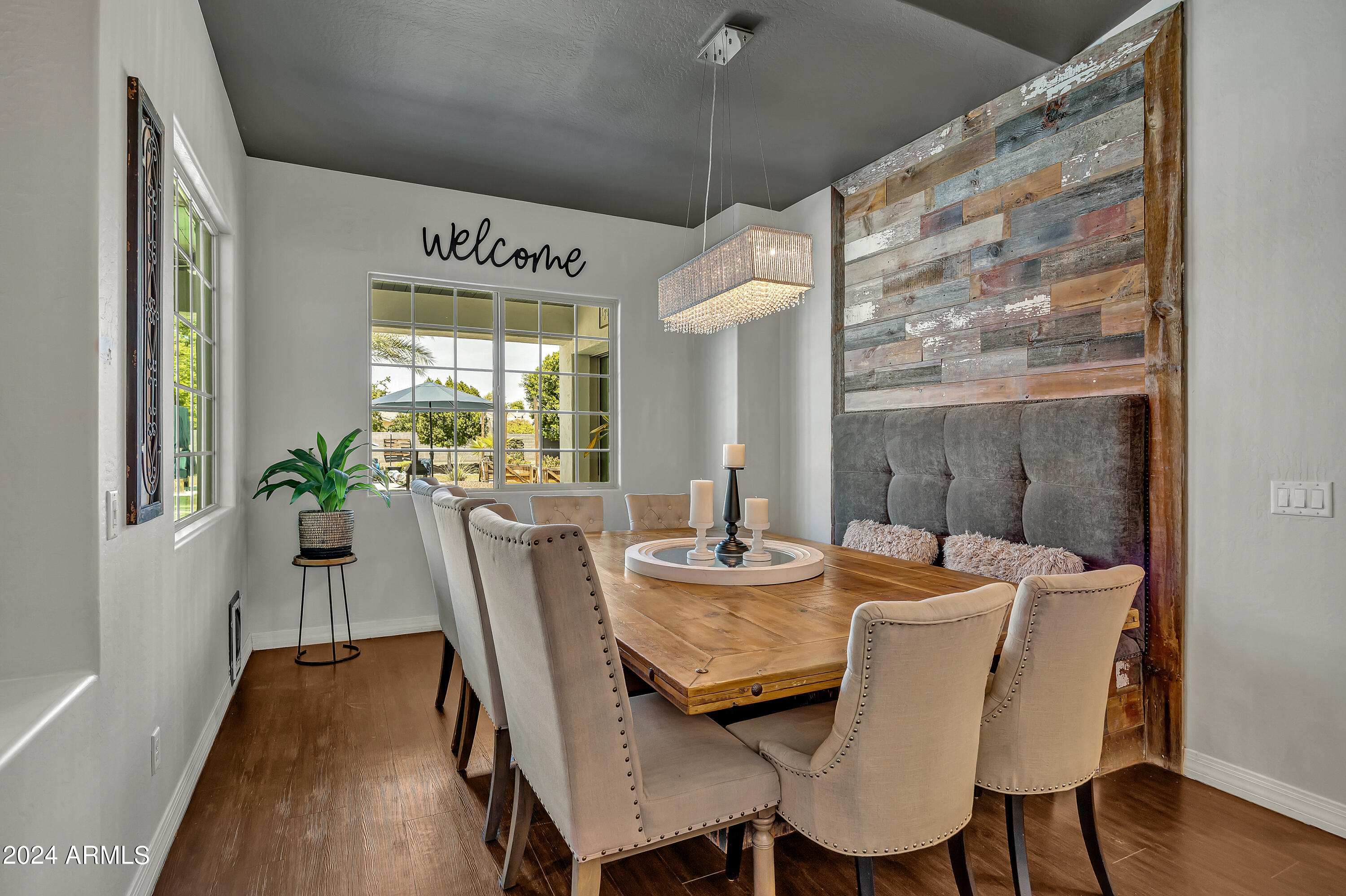 2776 E TAURUS Place