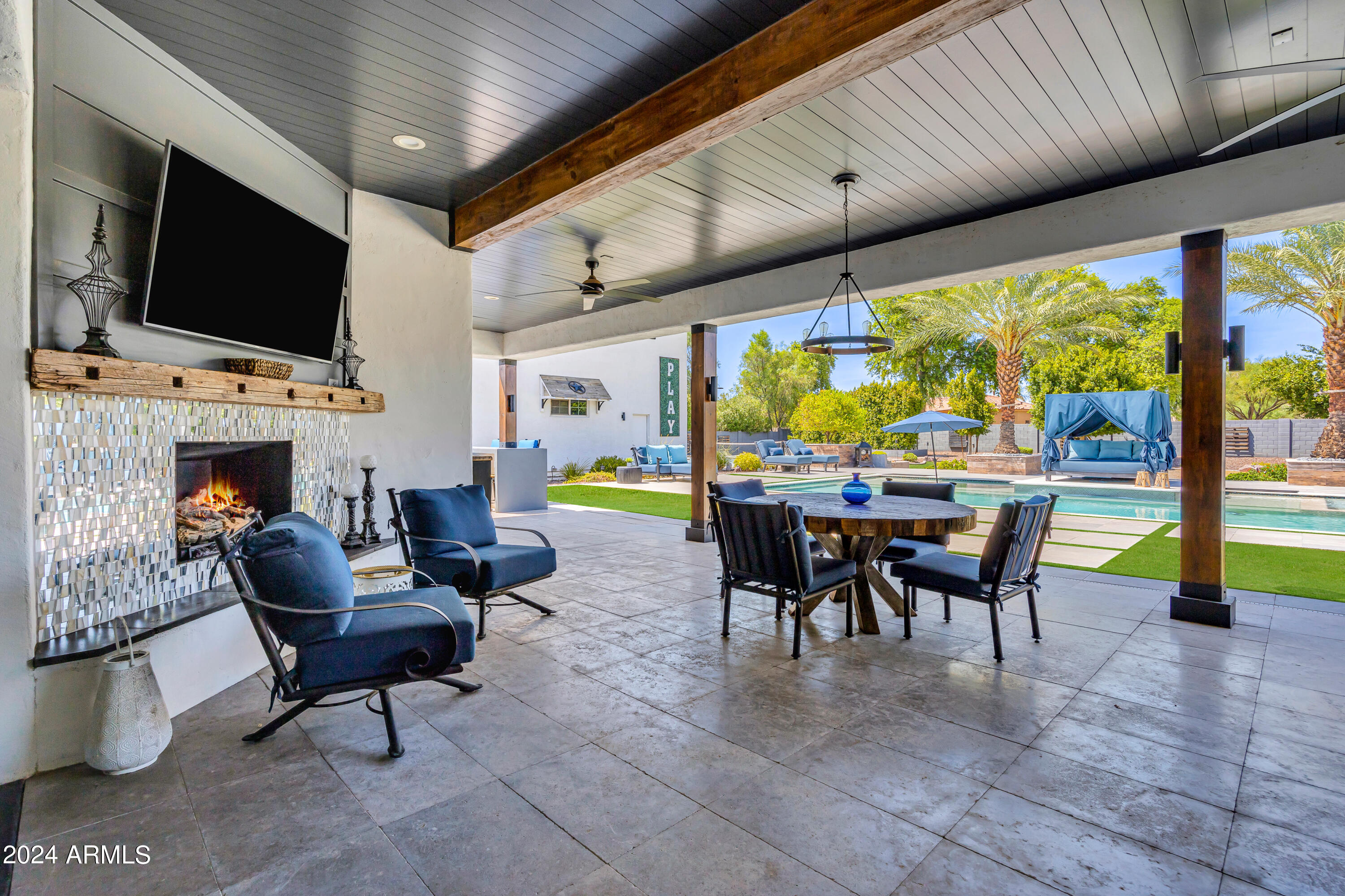 2776 E TAURUS Place