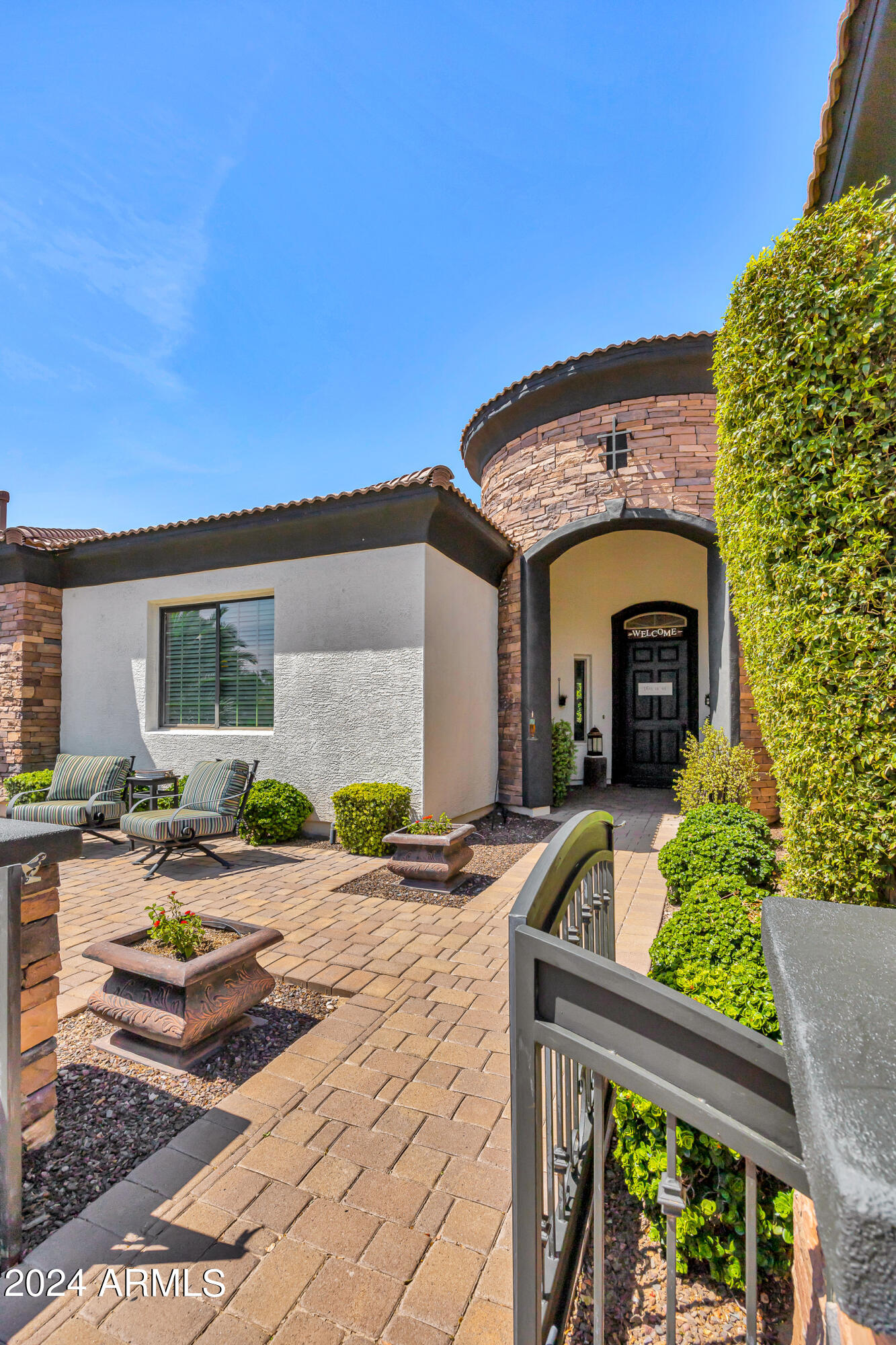 2776 E TAURUS Place