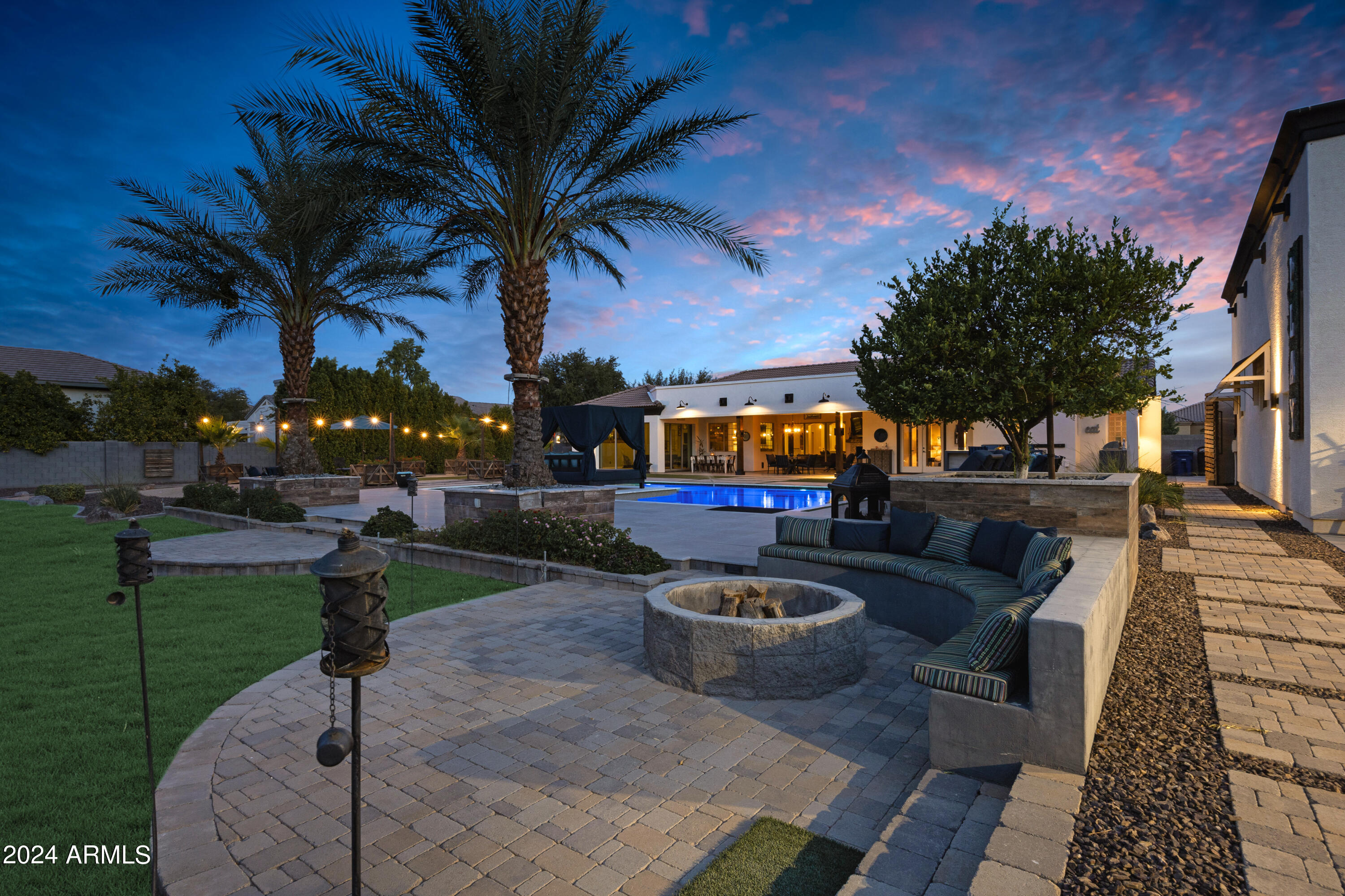 2776 E TAURUS Place