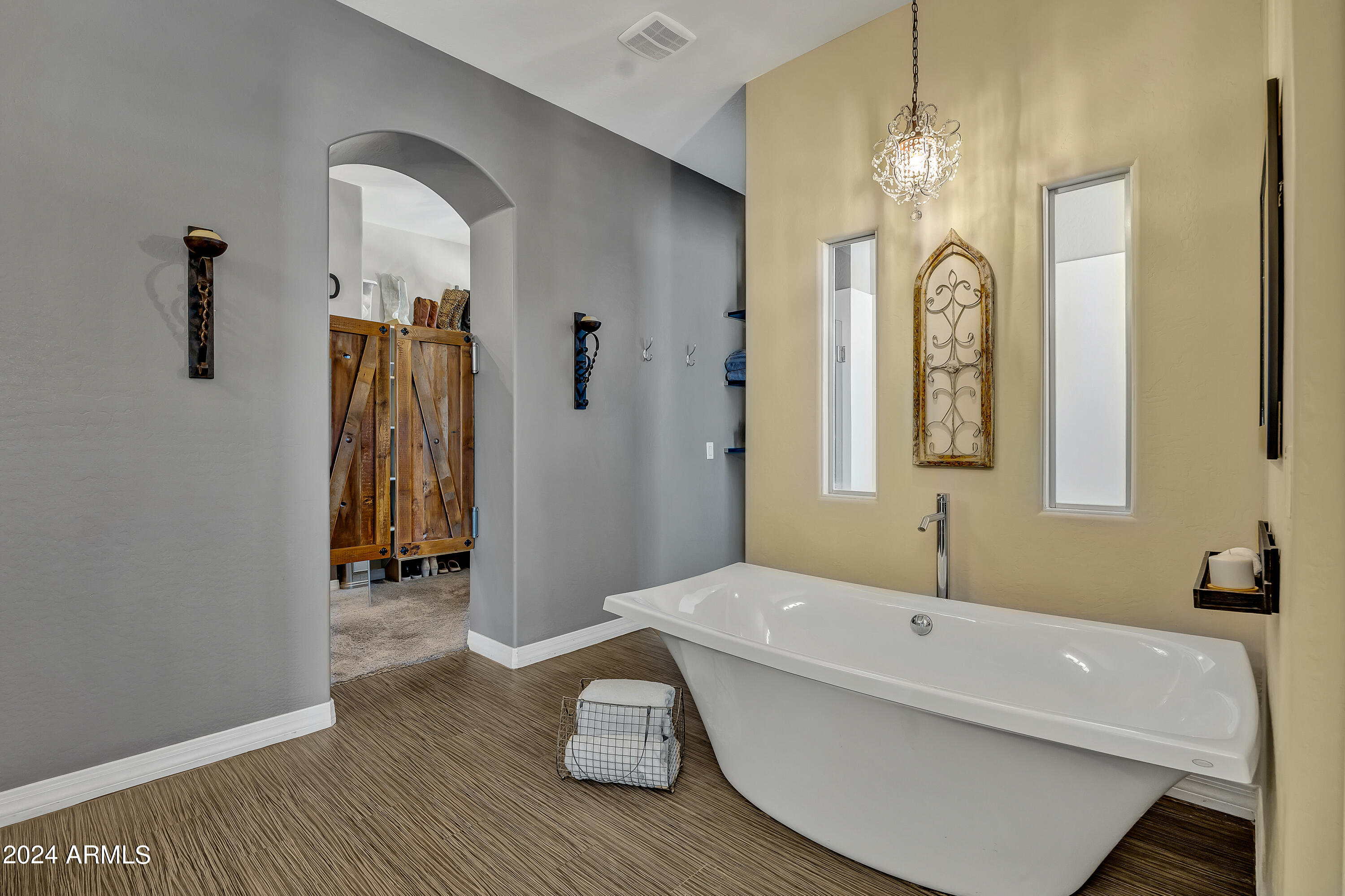 2776 E TAURUS Place