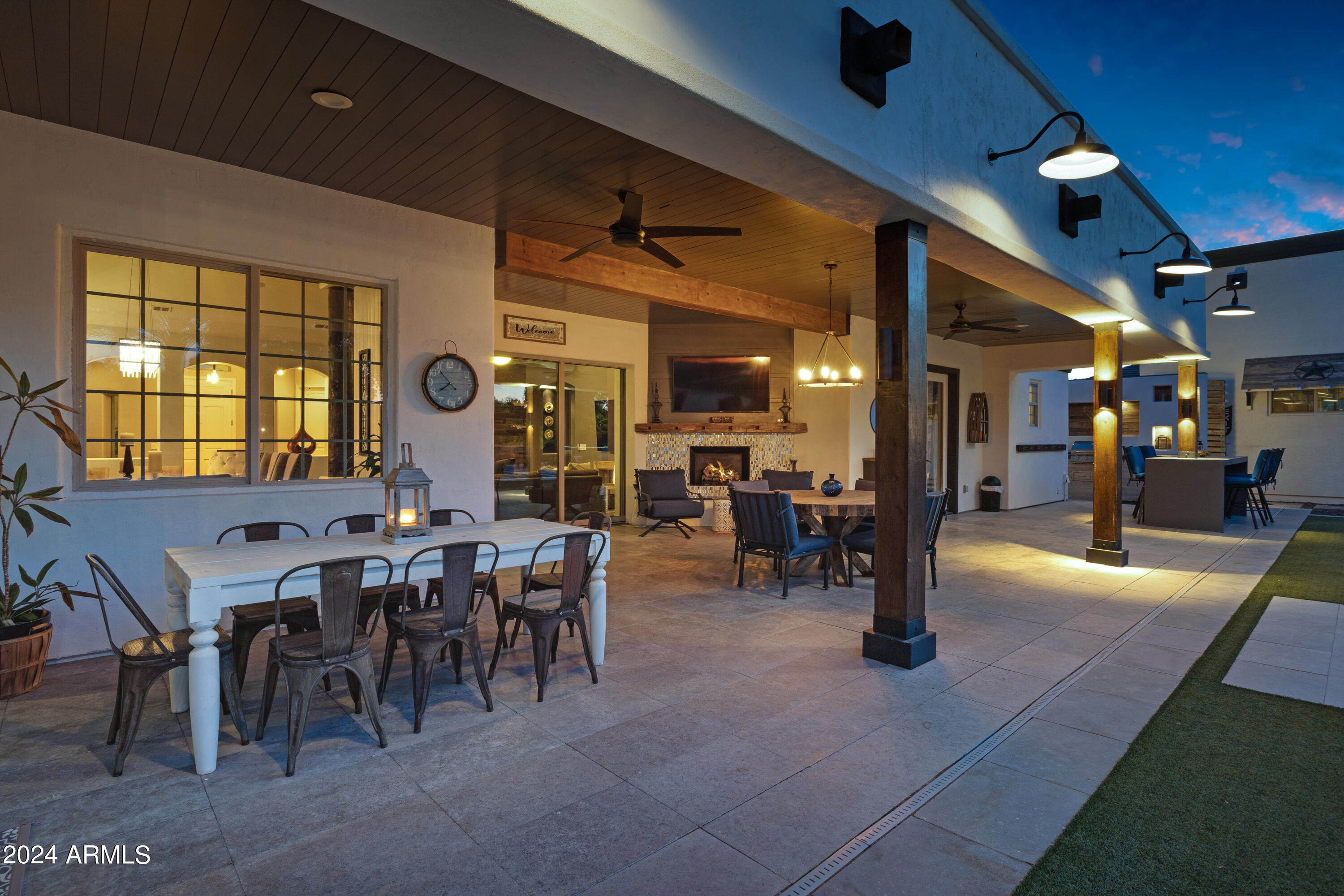 2776 E TAURUS Place