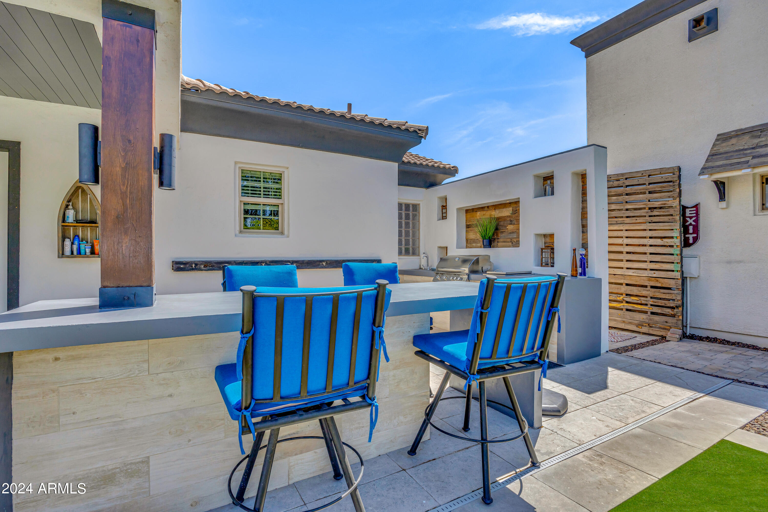 2776 E TAURUS Place