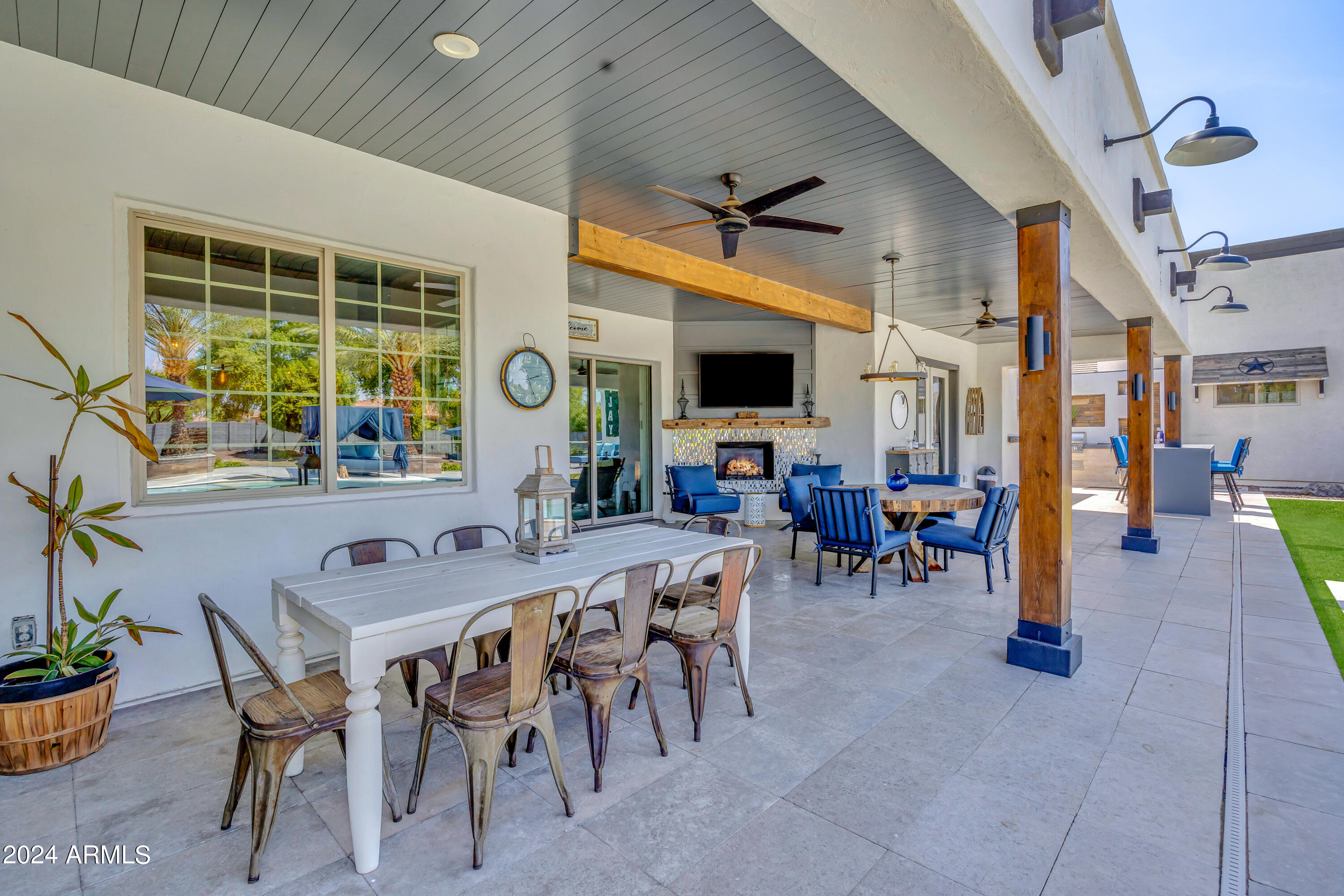 2776 E TAURUS Place