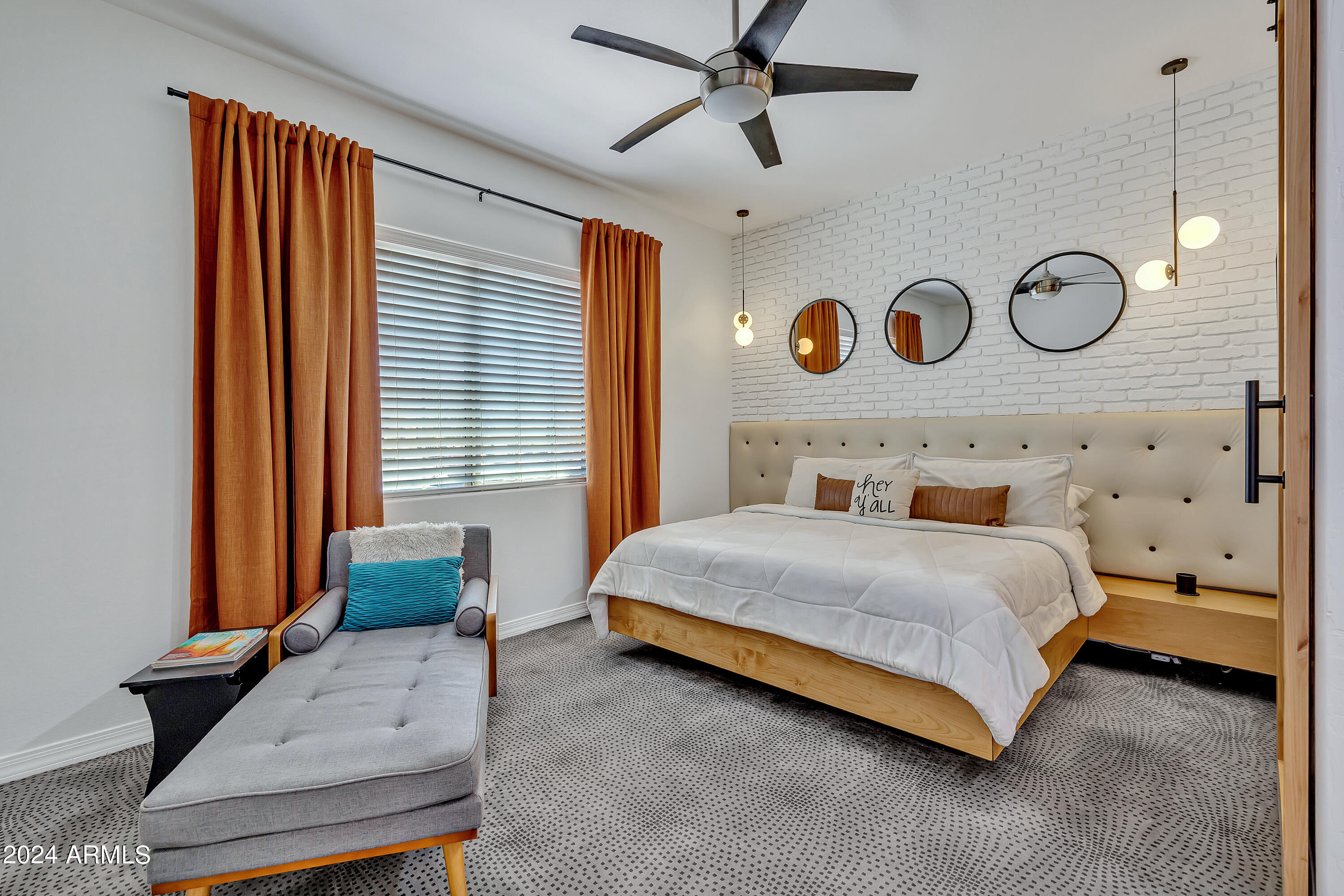 2776 E TAURUS Place