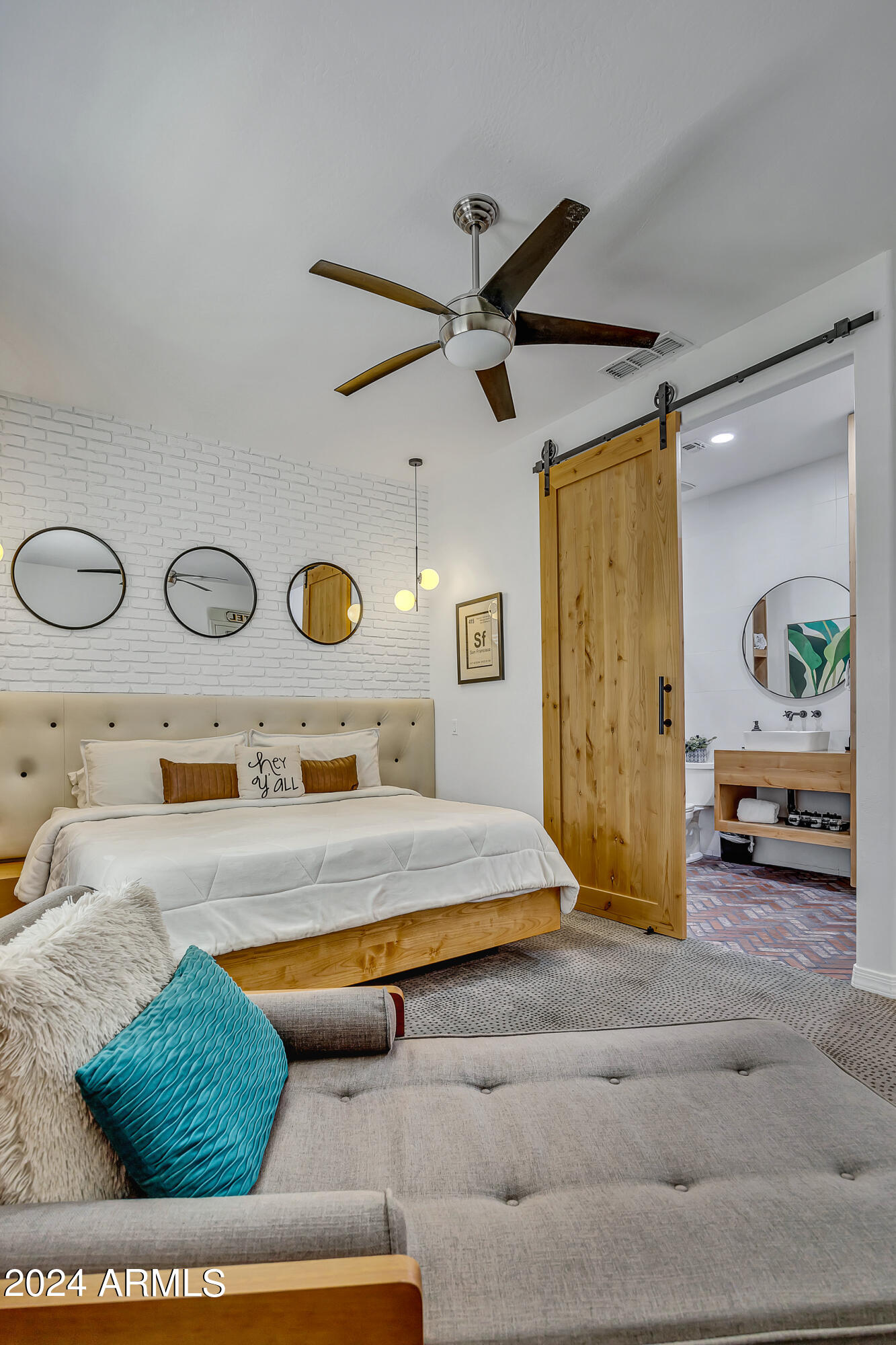 2776 E TAURUS Place
