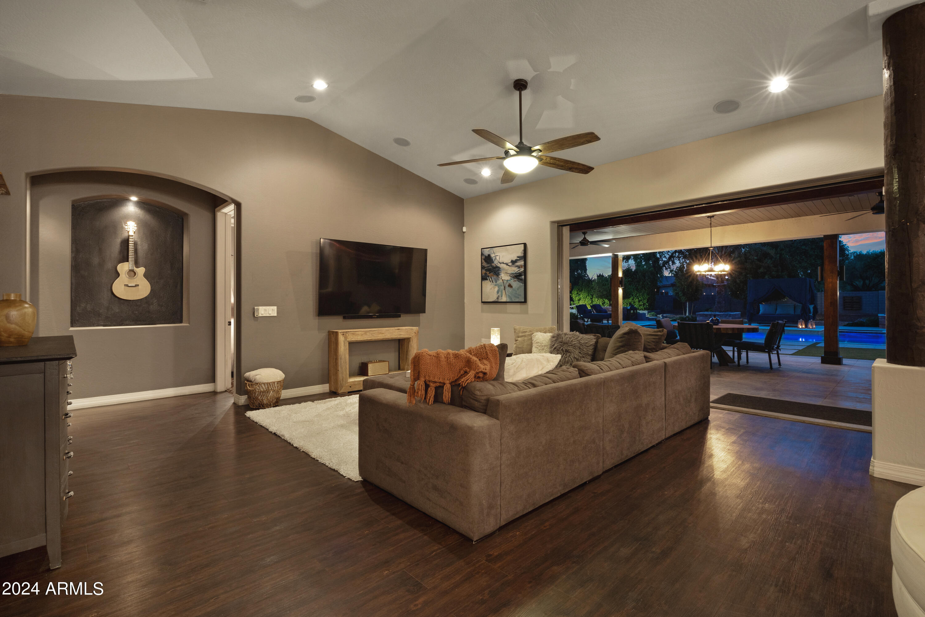 2776 E TAURUS Place