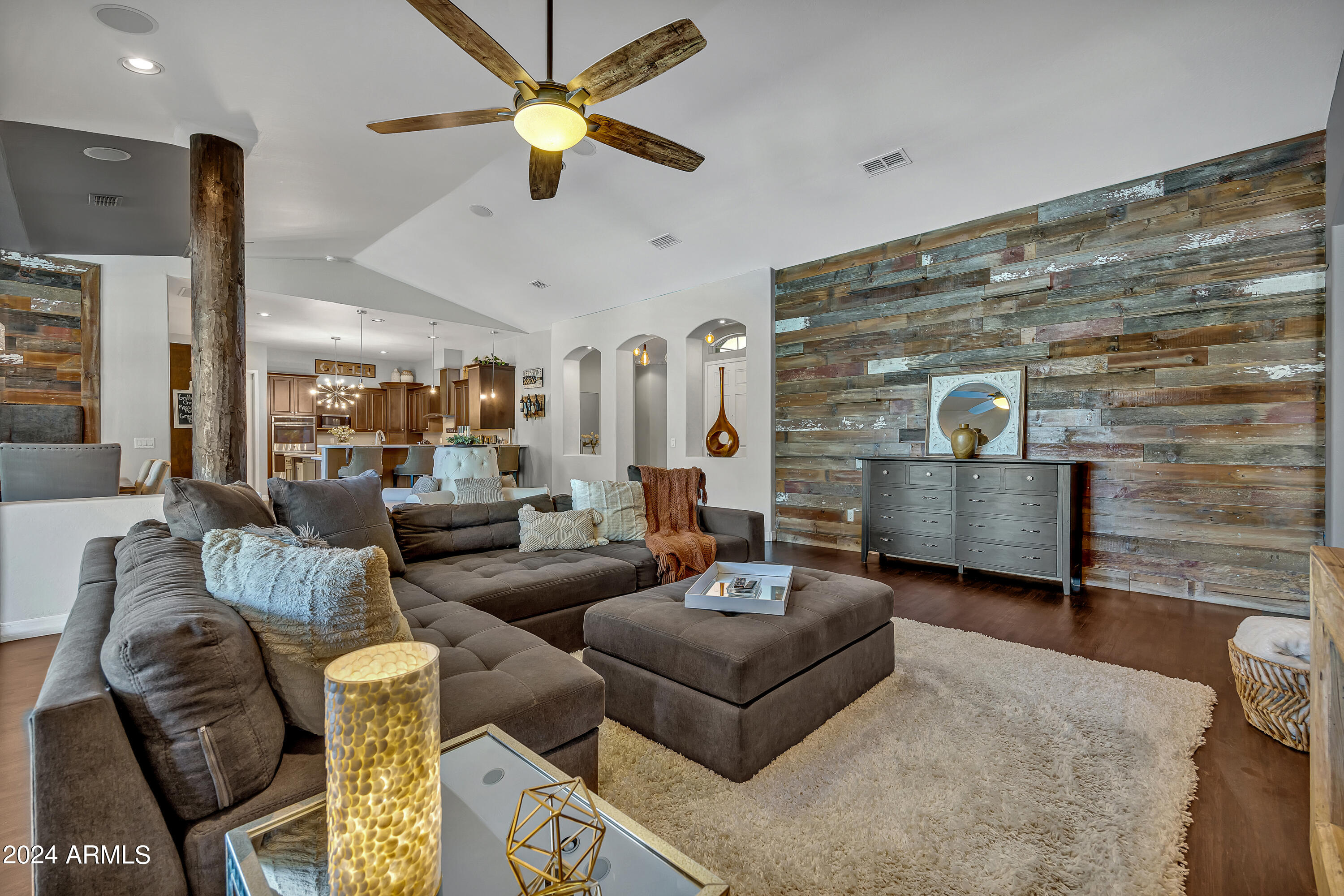 2776 E TAURUS Place