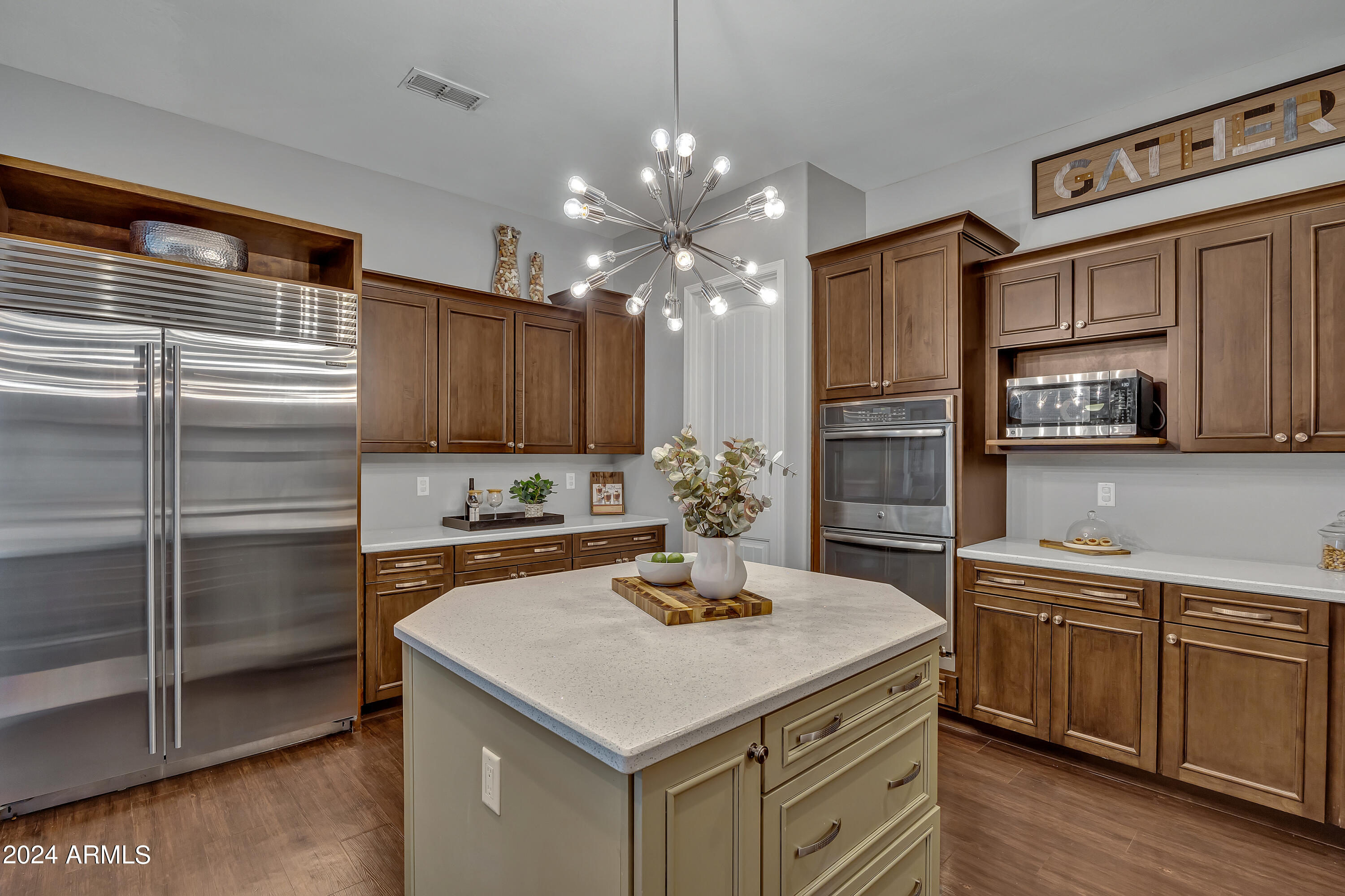 2776 E TAURUS Place