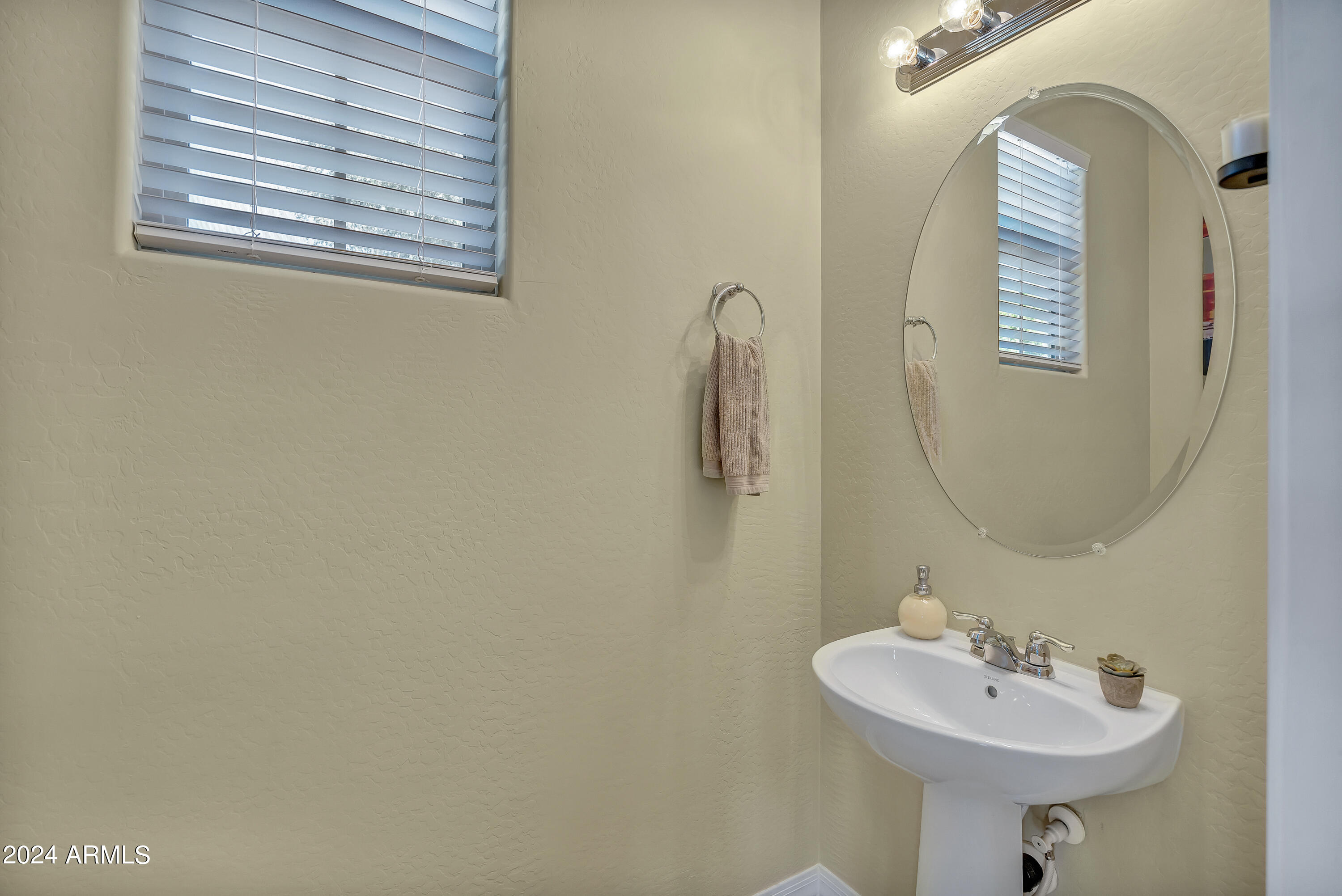 2776 E TAURUS Place