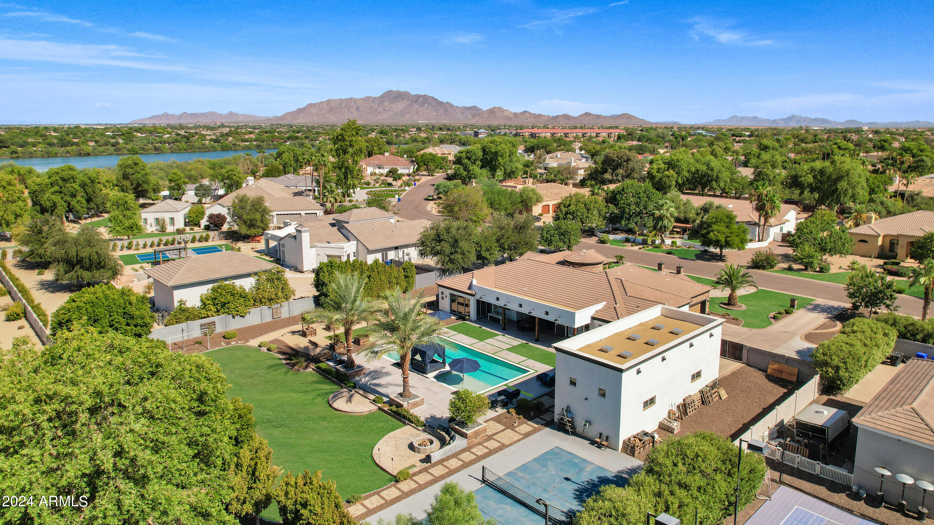 2776 E TAURUS Place