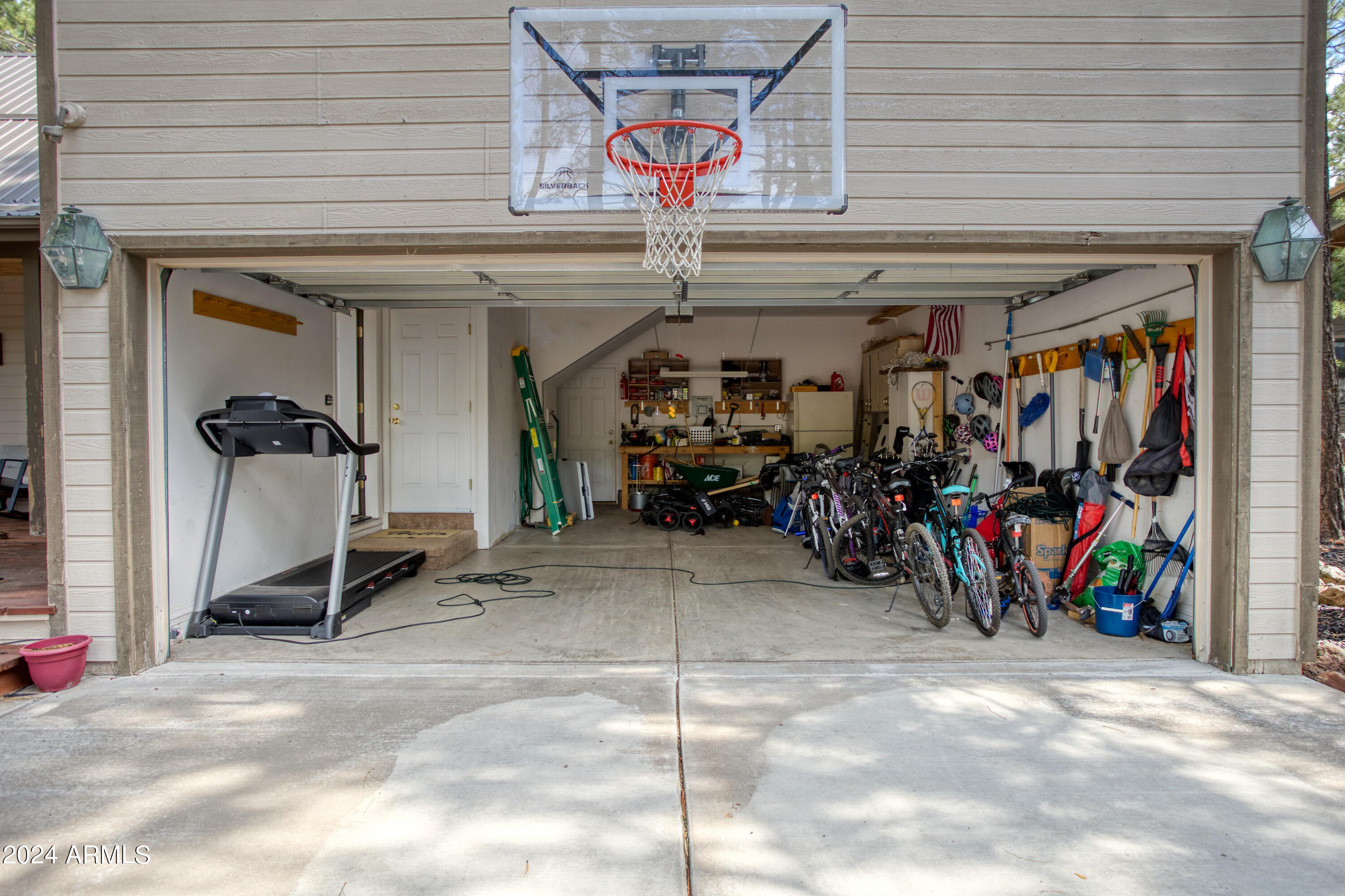 2567 Crossman Court