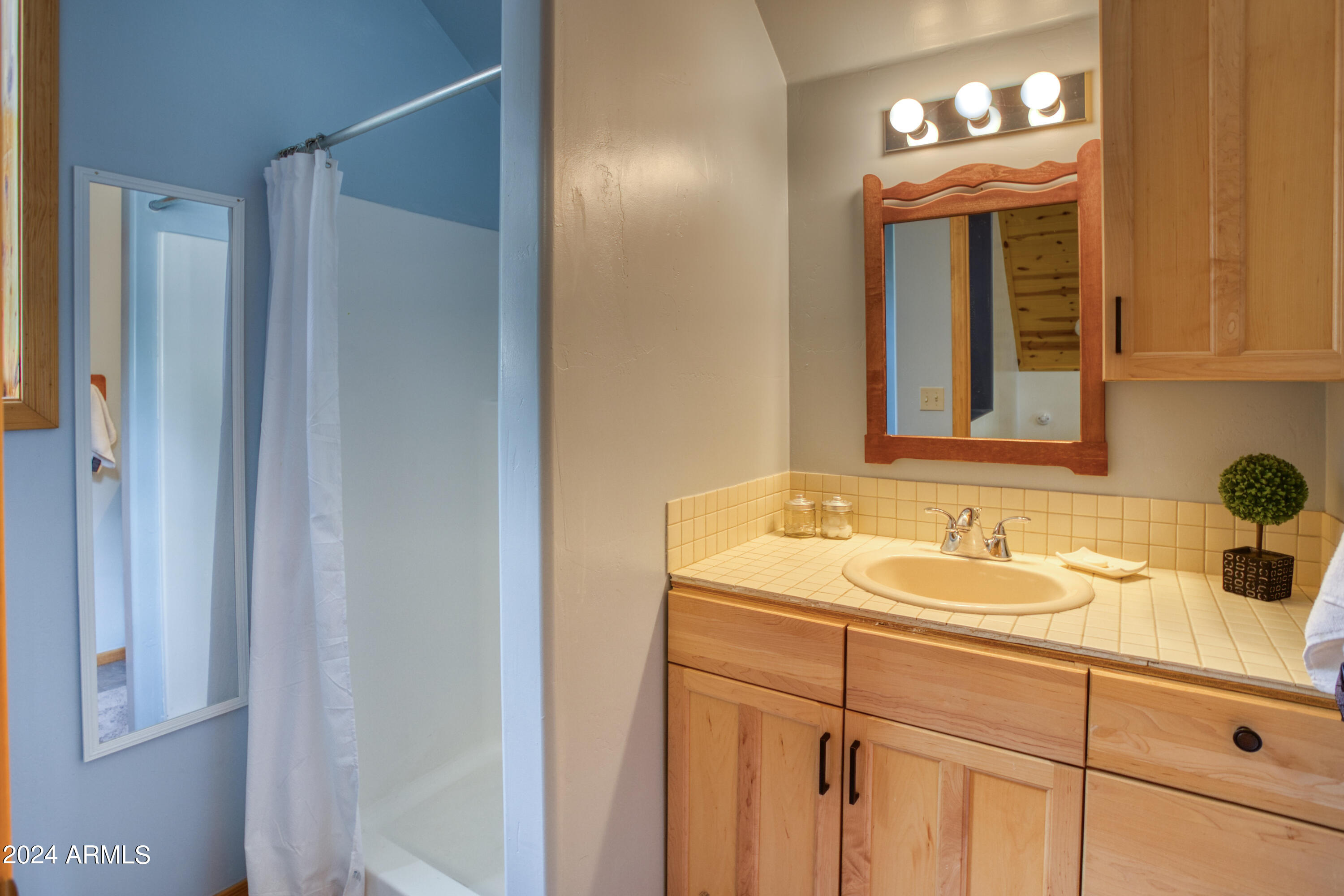 2567 Crossman Court