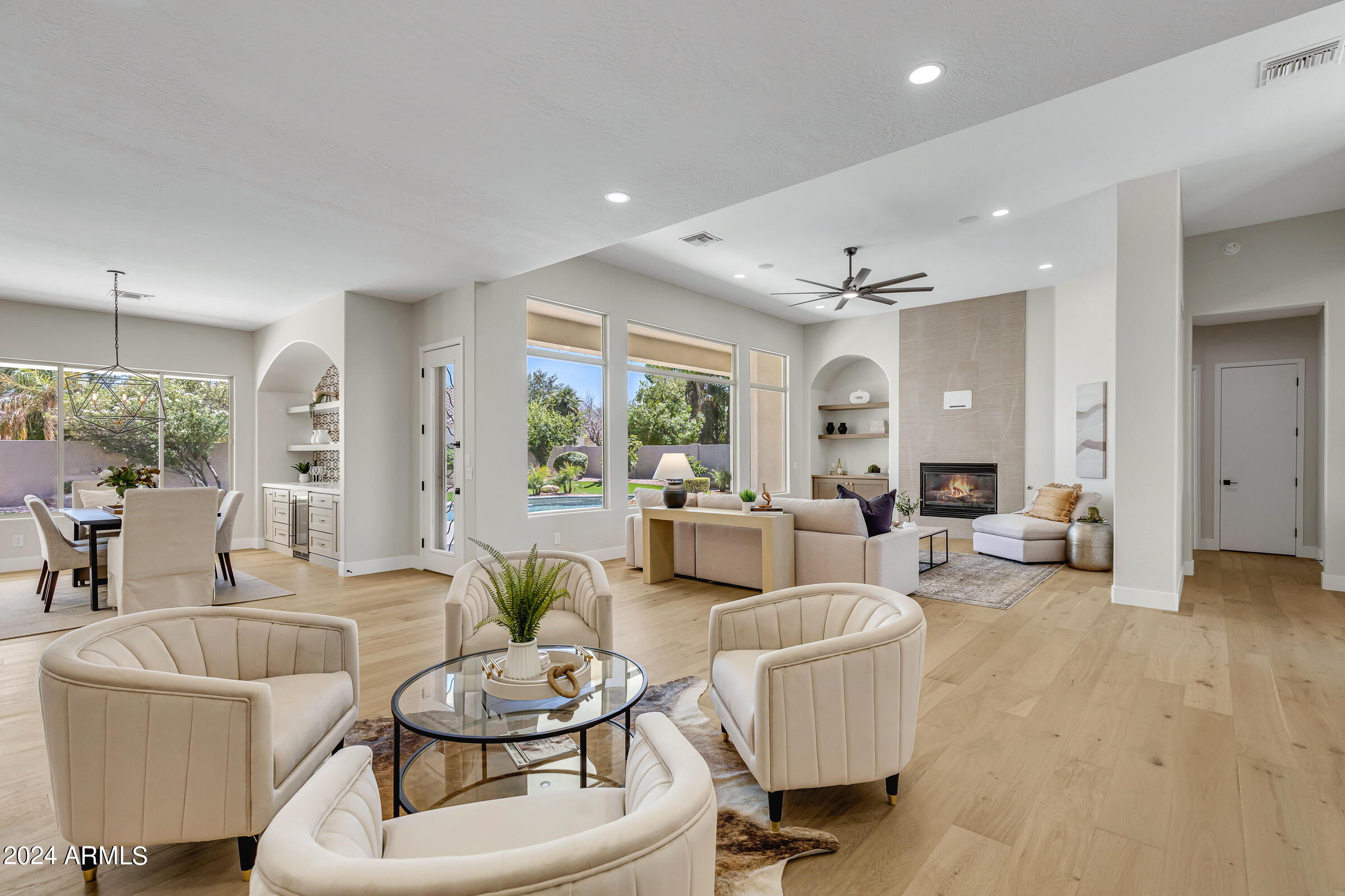 1763 W Blue Ridge Way