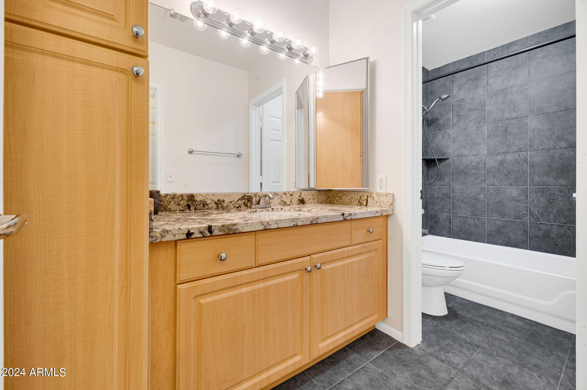 7008 E GOLD DUST Avenue # 211