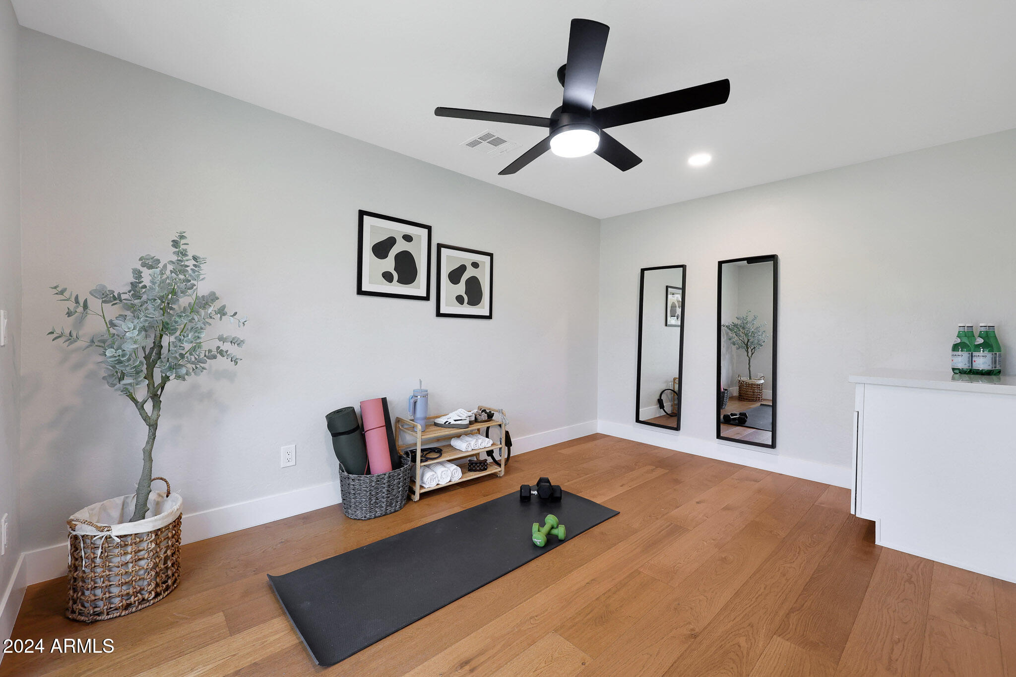 4440 E CAMELBACK Road # 32