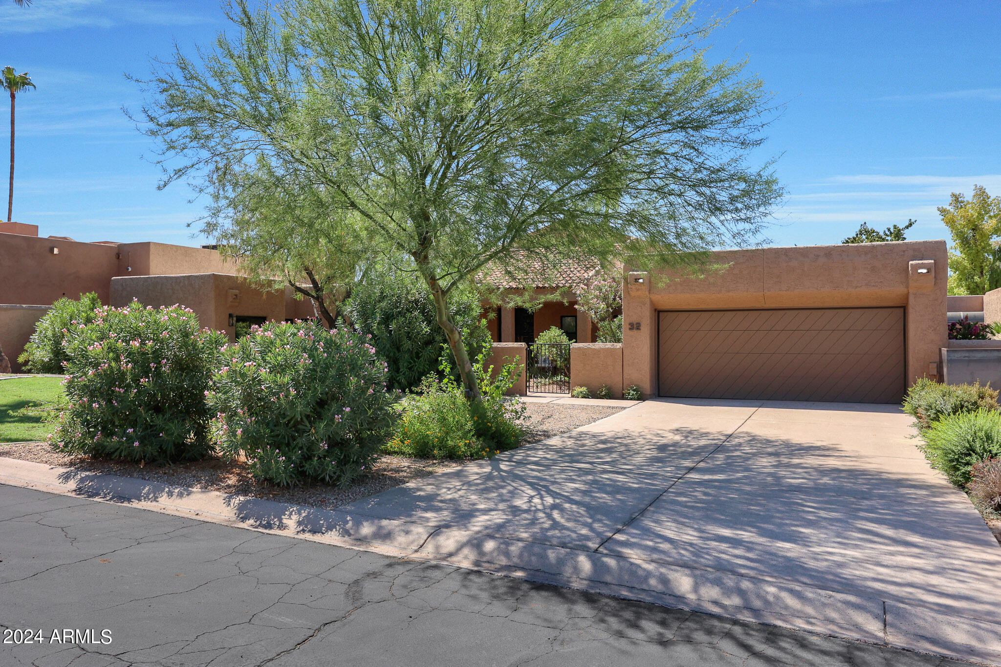 4440 E CAMELBACK Road # 32