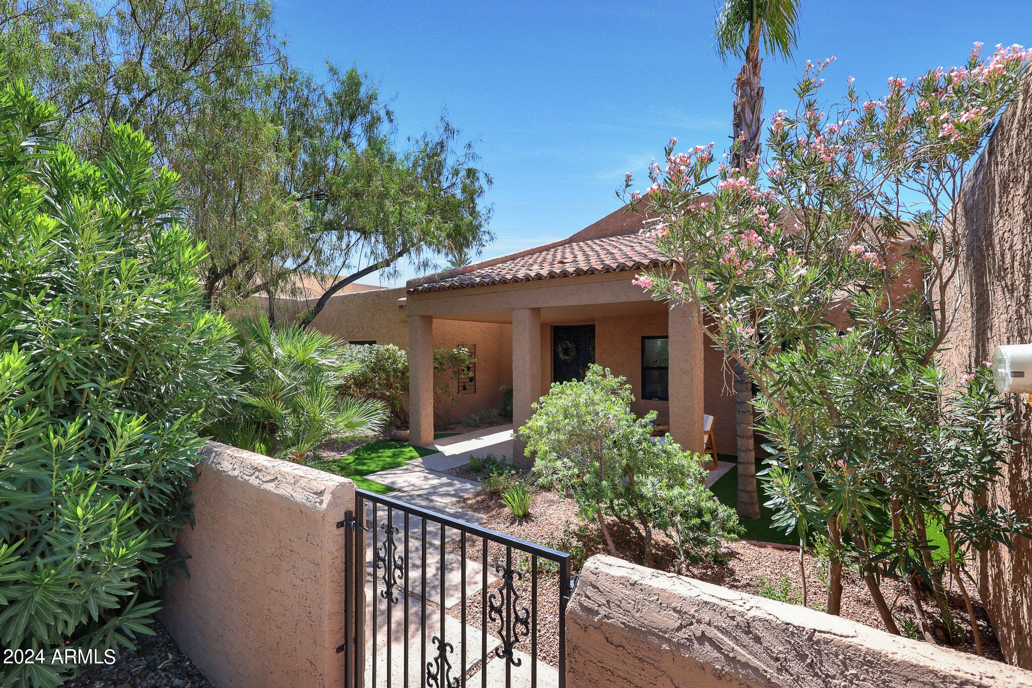 4440 E CAMELBACK Road # 32