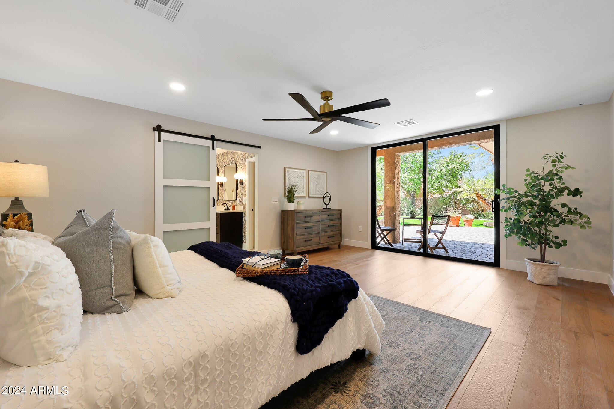 4440 E CAMELBACK Road # 32