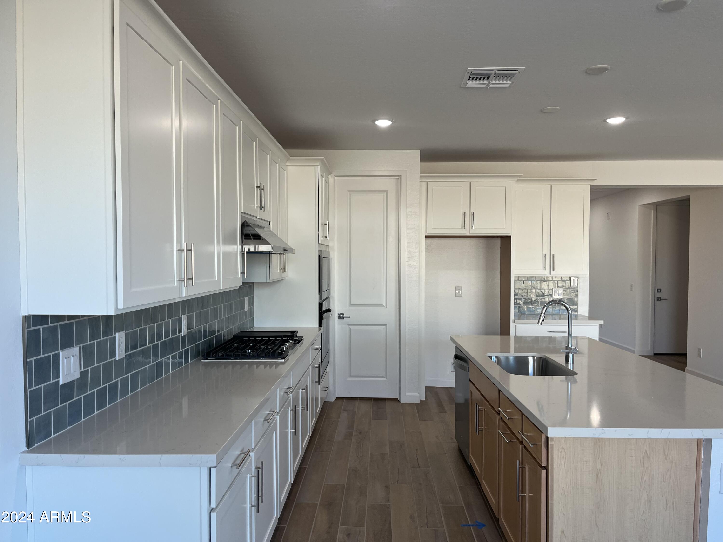 7674 W TETHER Trail
