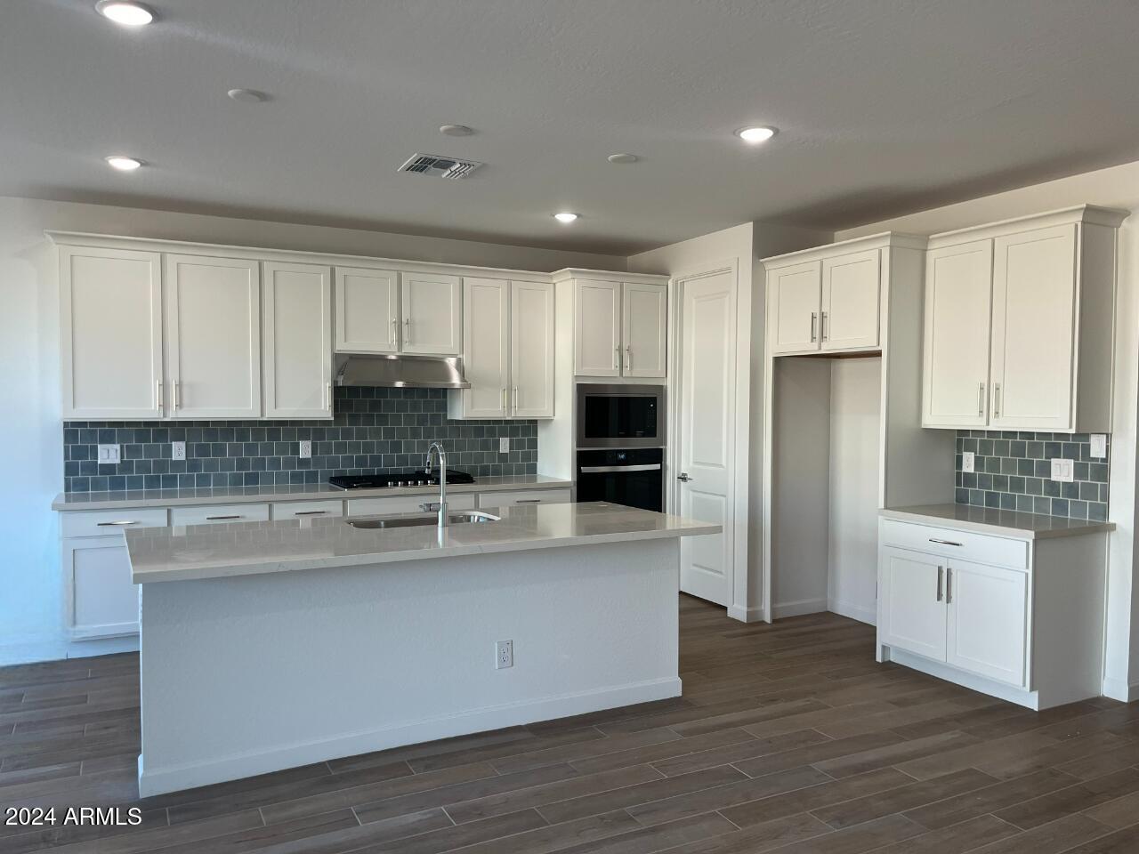 7674 W TETHER Trail