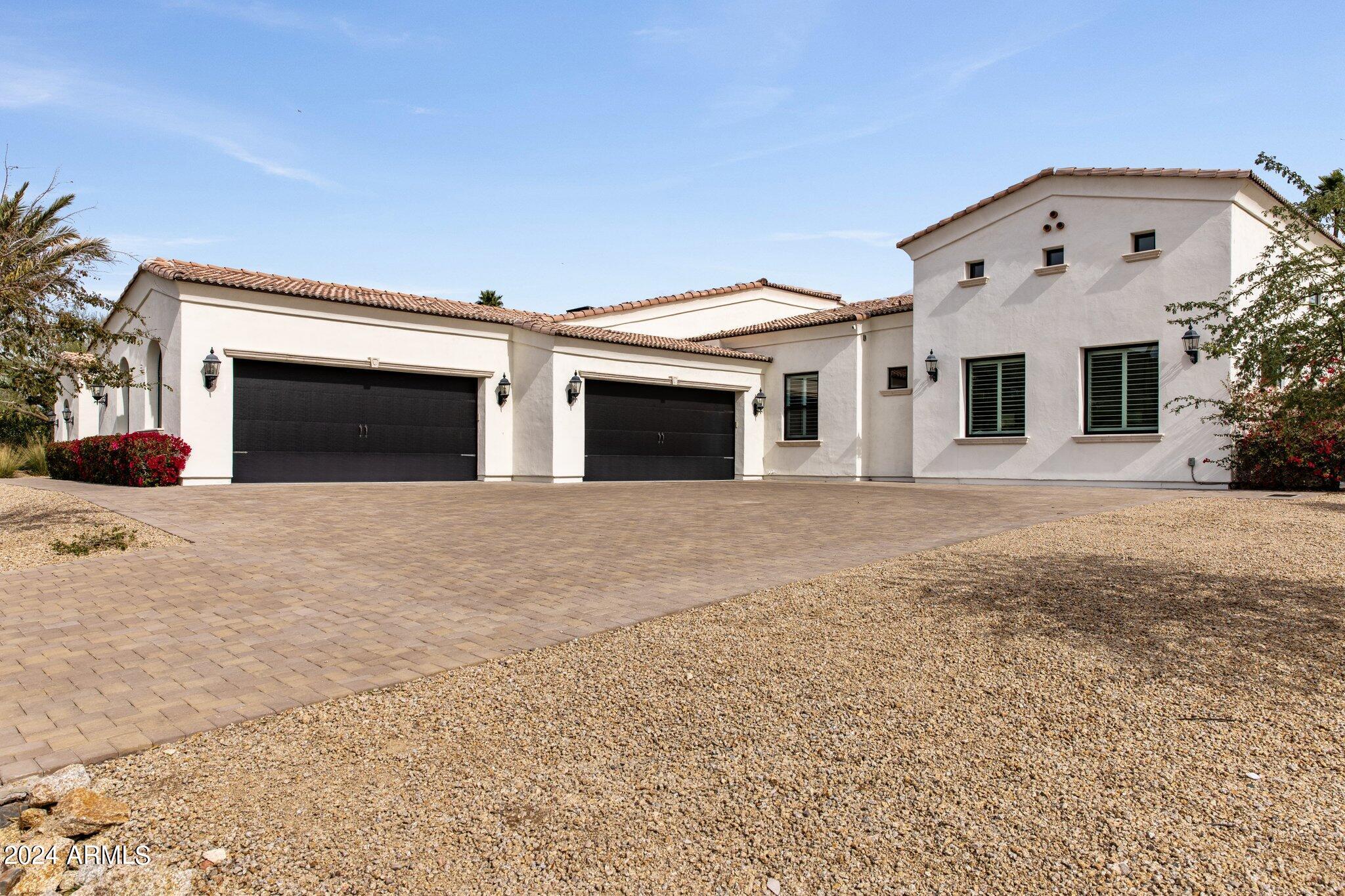 6601 N MOUNTAIN VIEW Drive