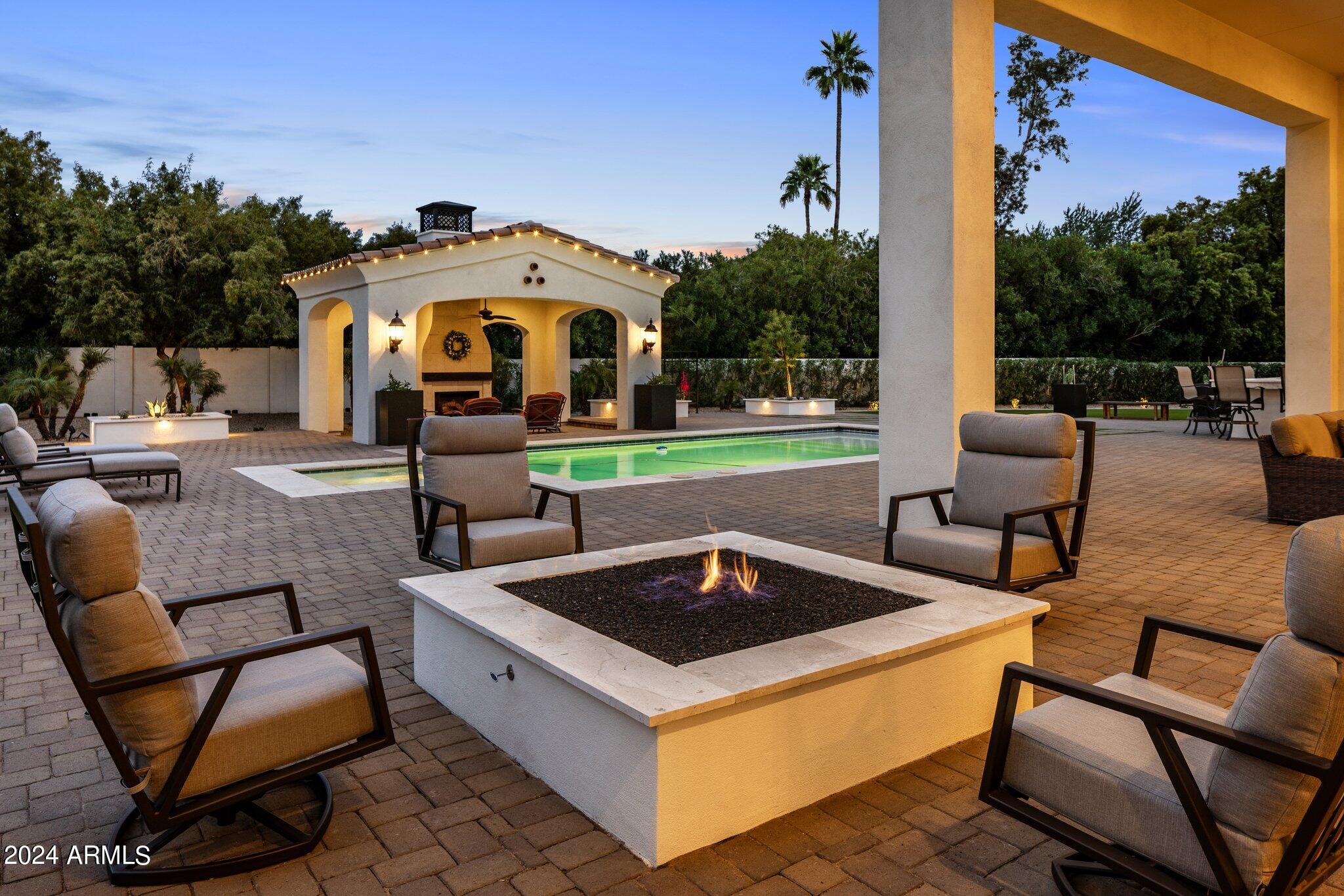 6601 N MOUNTAIN VIEW Drive