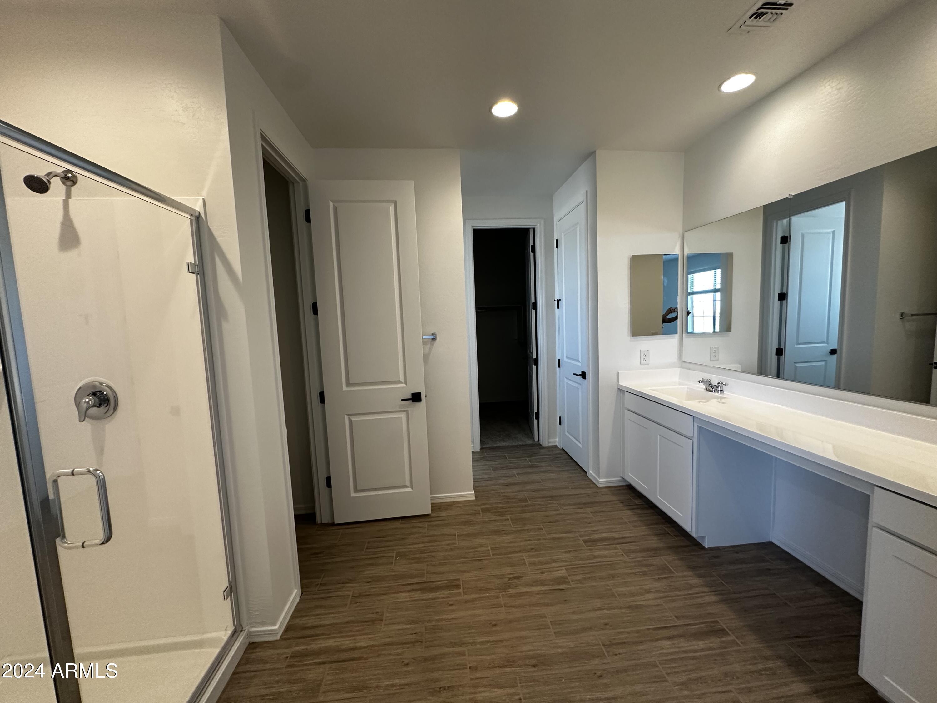 5715 W MOODY Trail