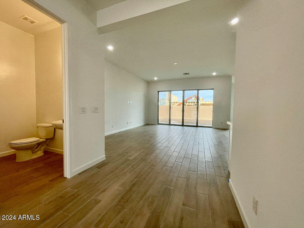 22730 E ROUNDUP Way