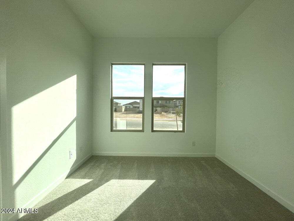 22730 E ROUNDUP Way