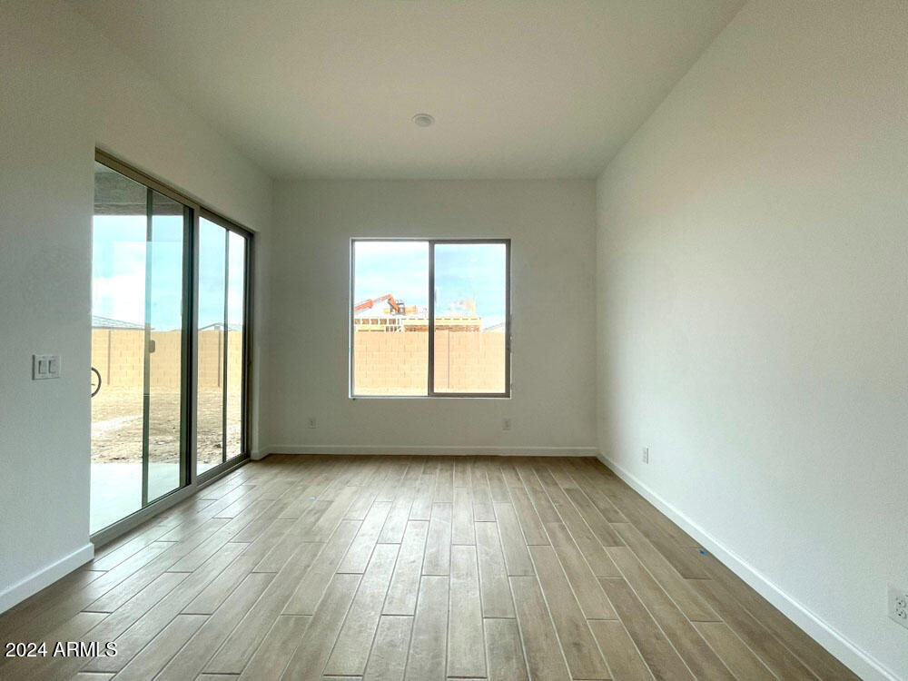 22730 E ROUNDUP Way