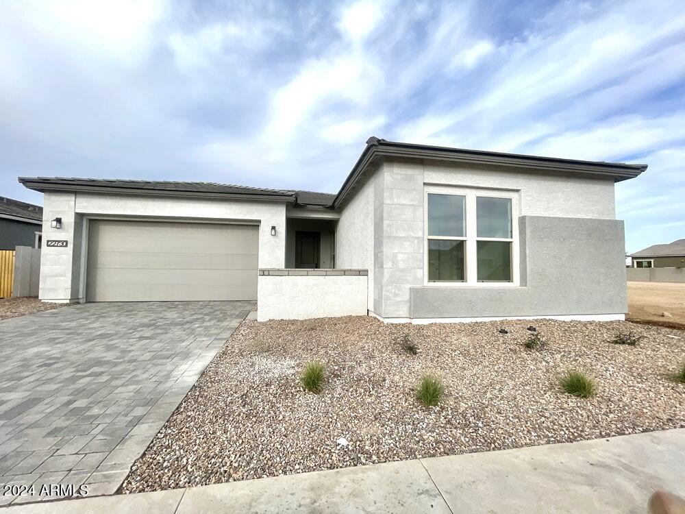 22730 E ROUNDUP Way