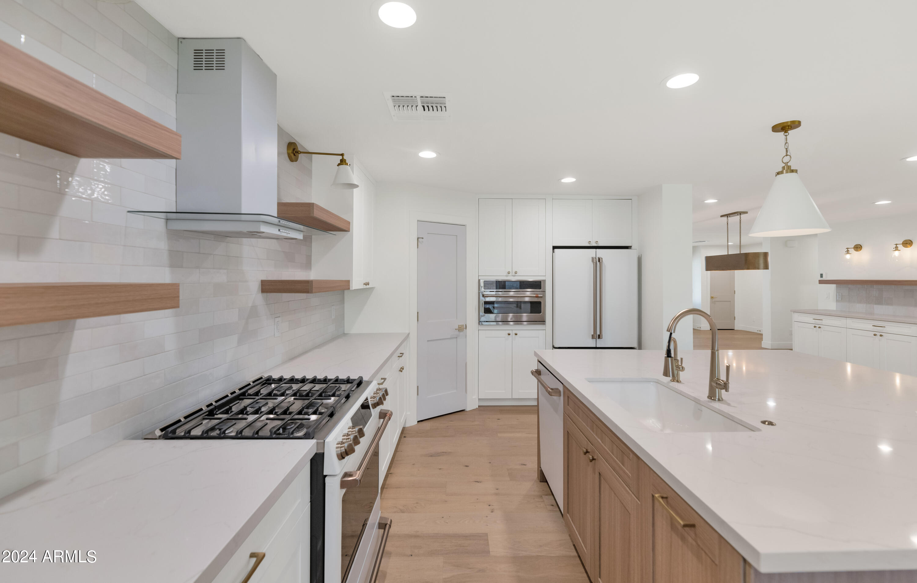 4154 N 35TH Place