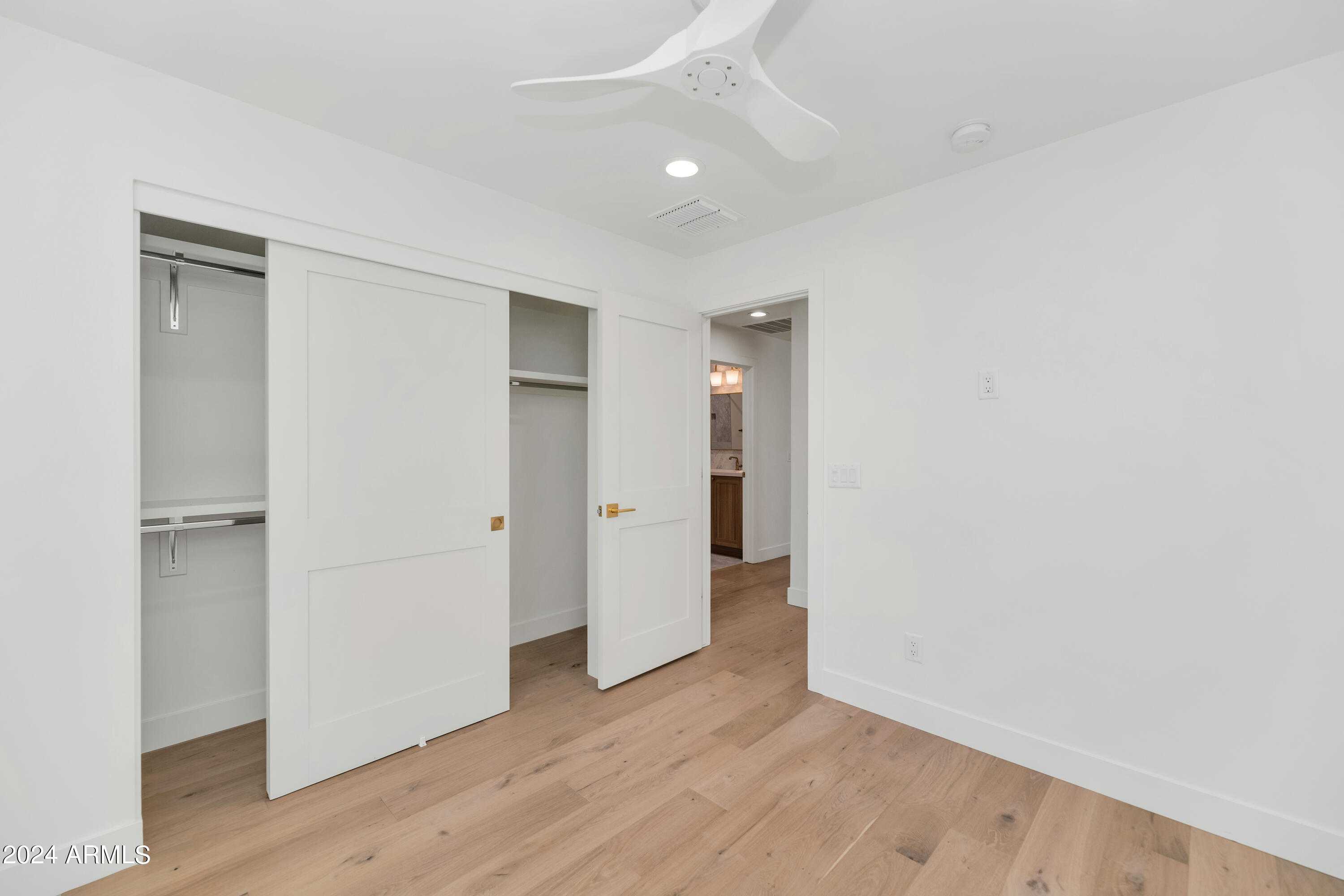 4154 N 35TH Place