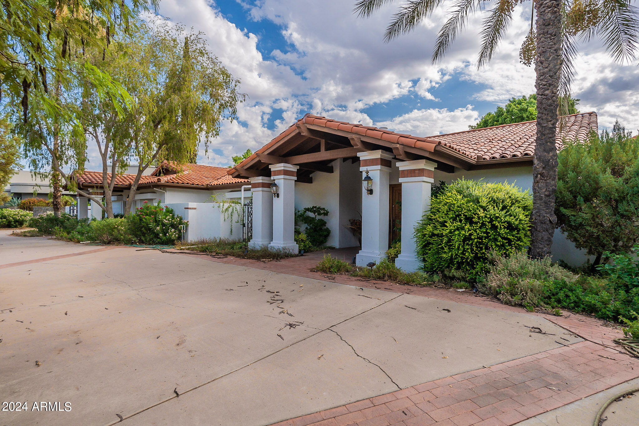 9801 N 53rd Place