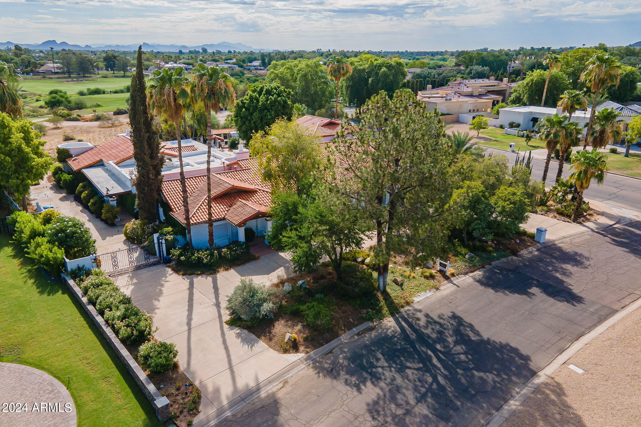 9801 N 53rd Place