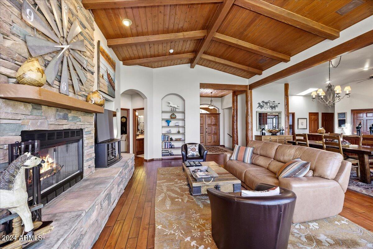 745 CROSSCREEK Drive