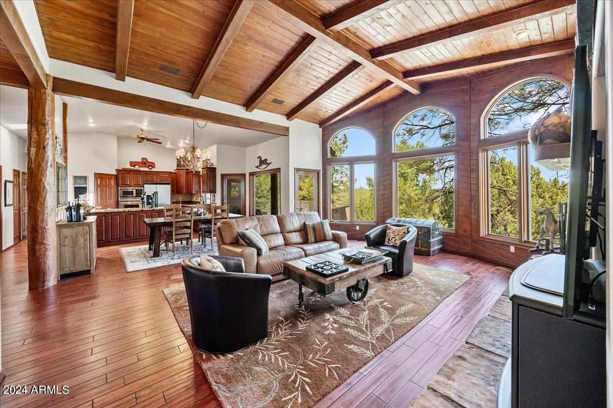 745 CROSSCREEK Drive