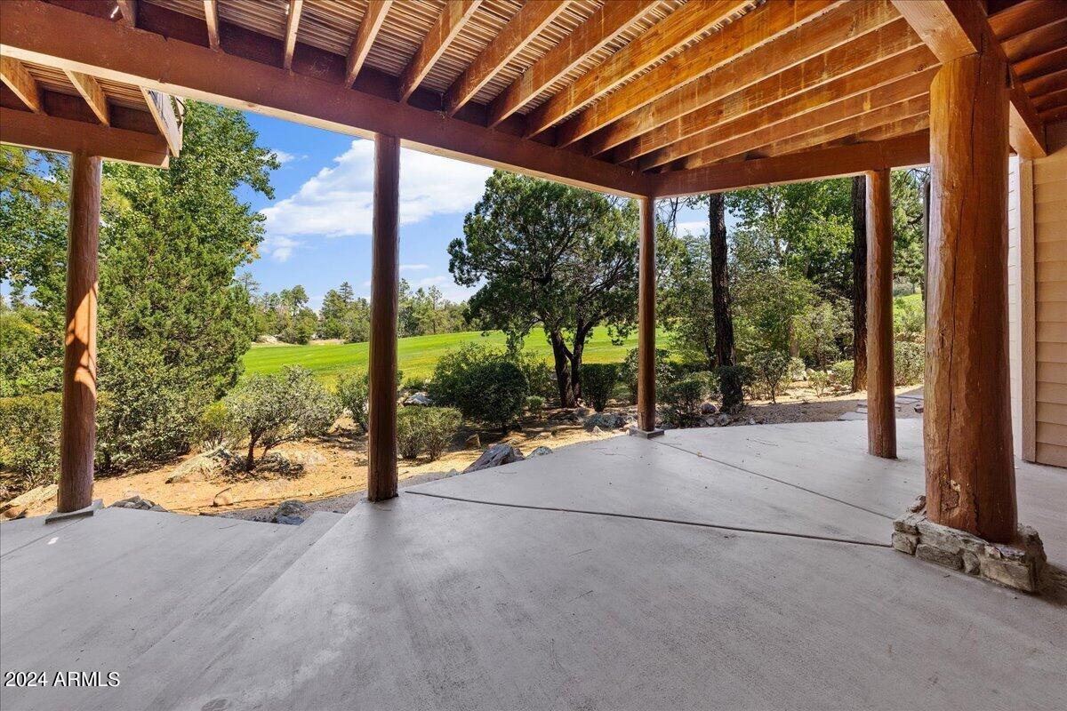 745 CROSSCREEK Drive