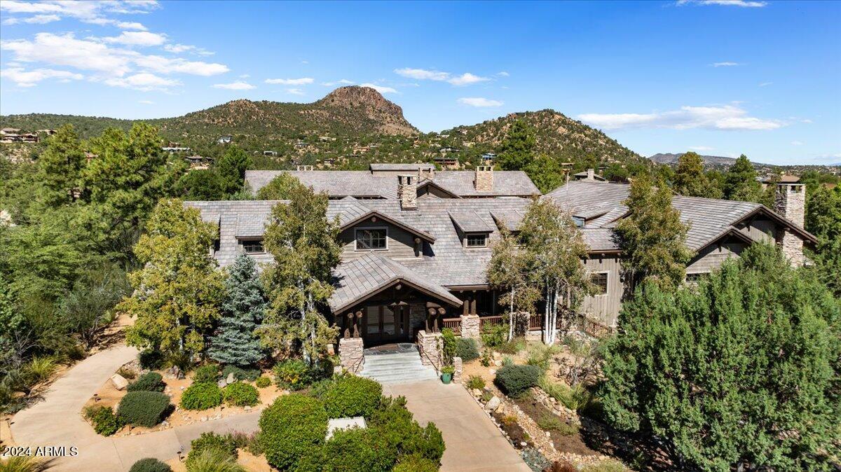745 CROSSCREEK Drive