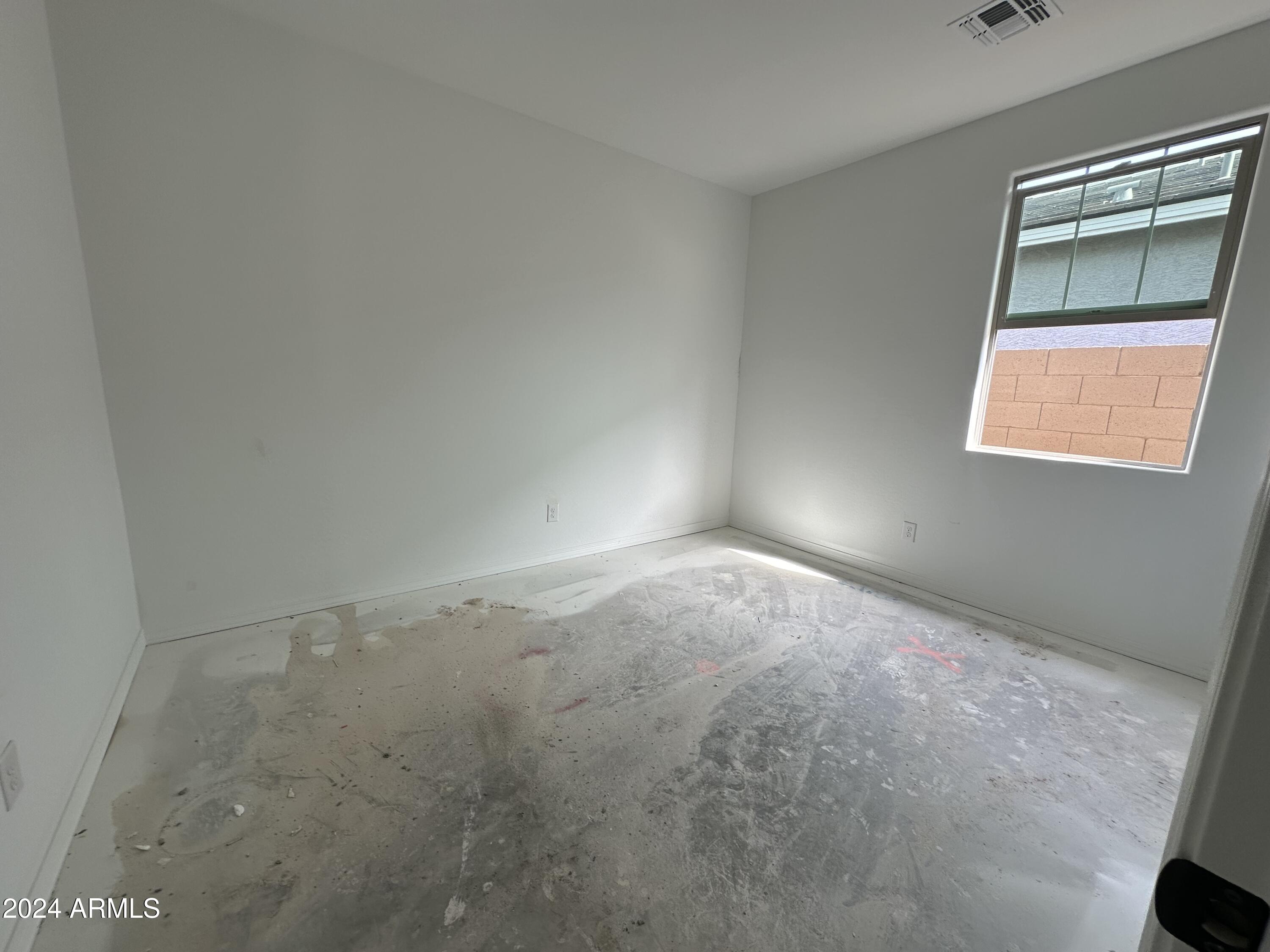 22872 E ROUNDUP Way