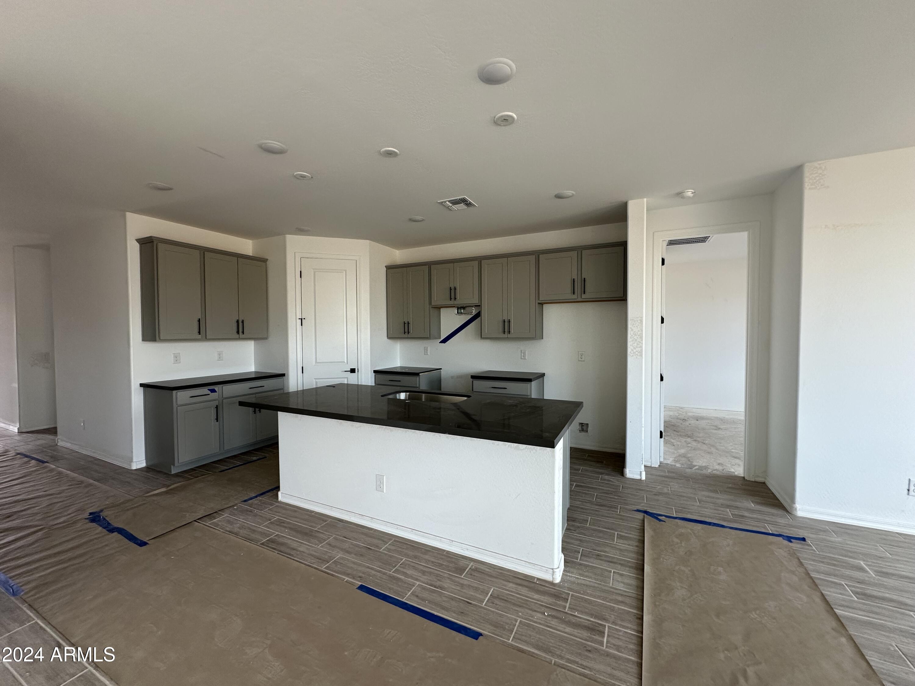 22872 E ROUNDUP Way