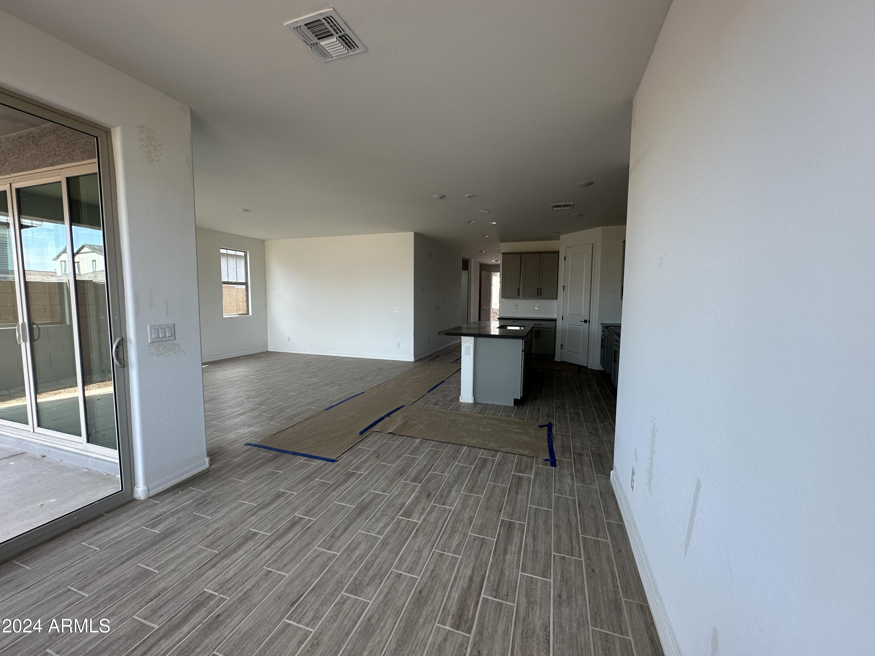 22872 E ROUNDUP Way