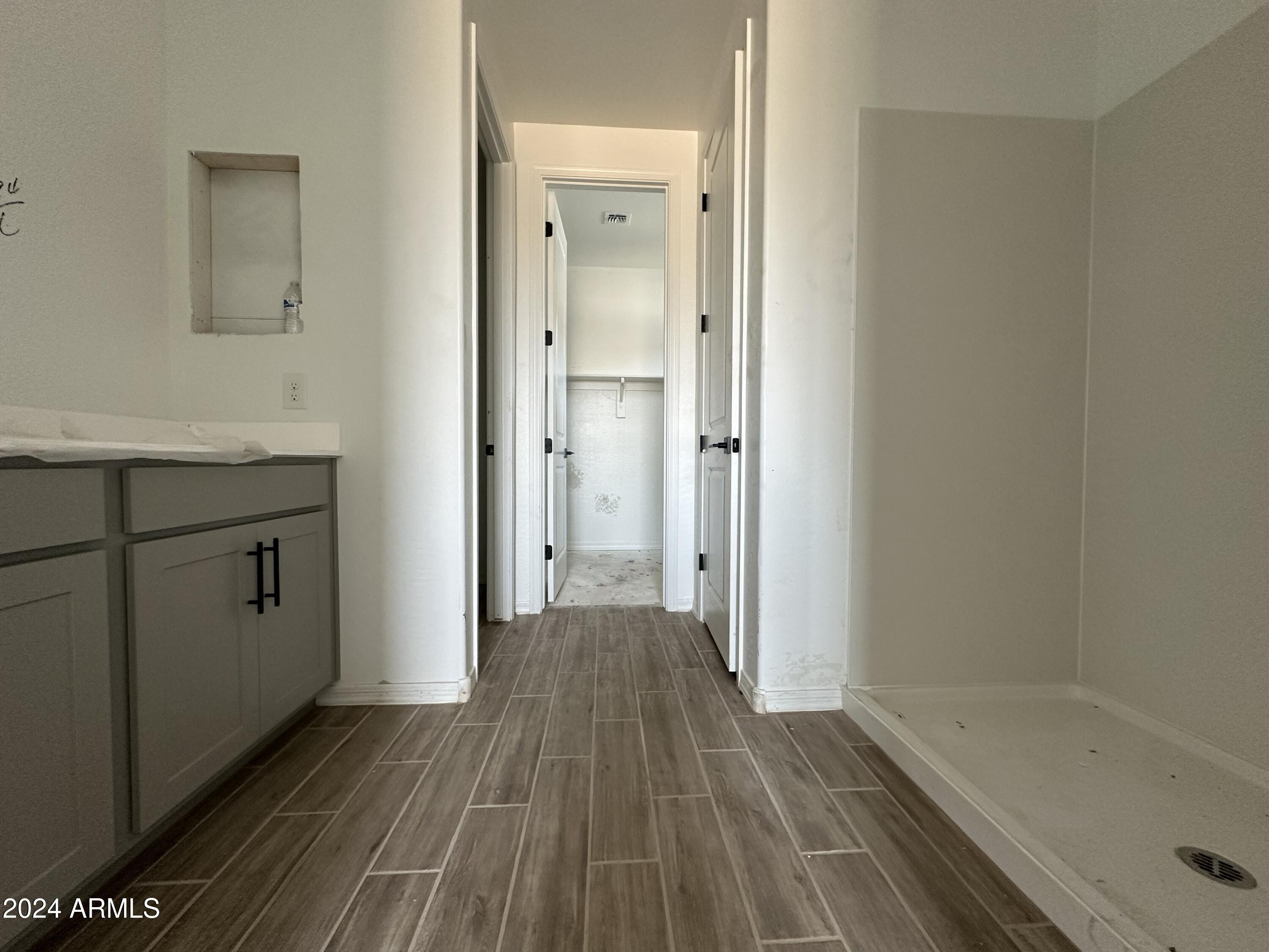 22872 E ROUNDUP Way